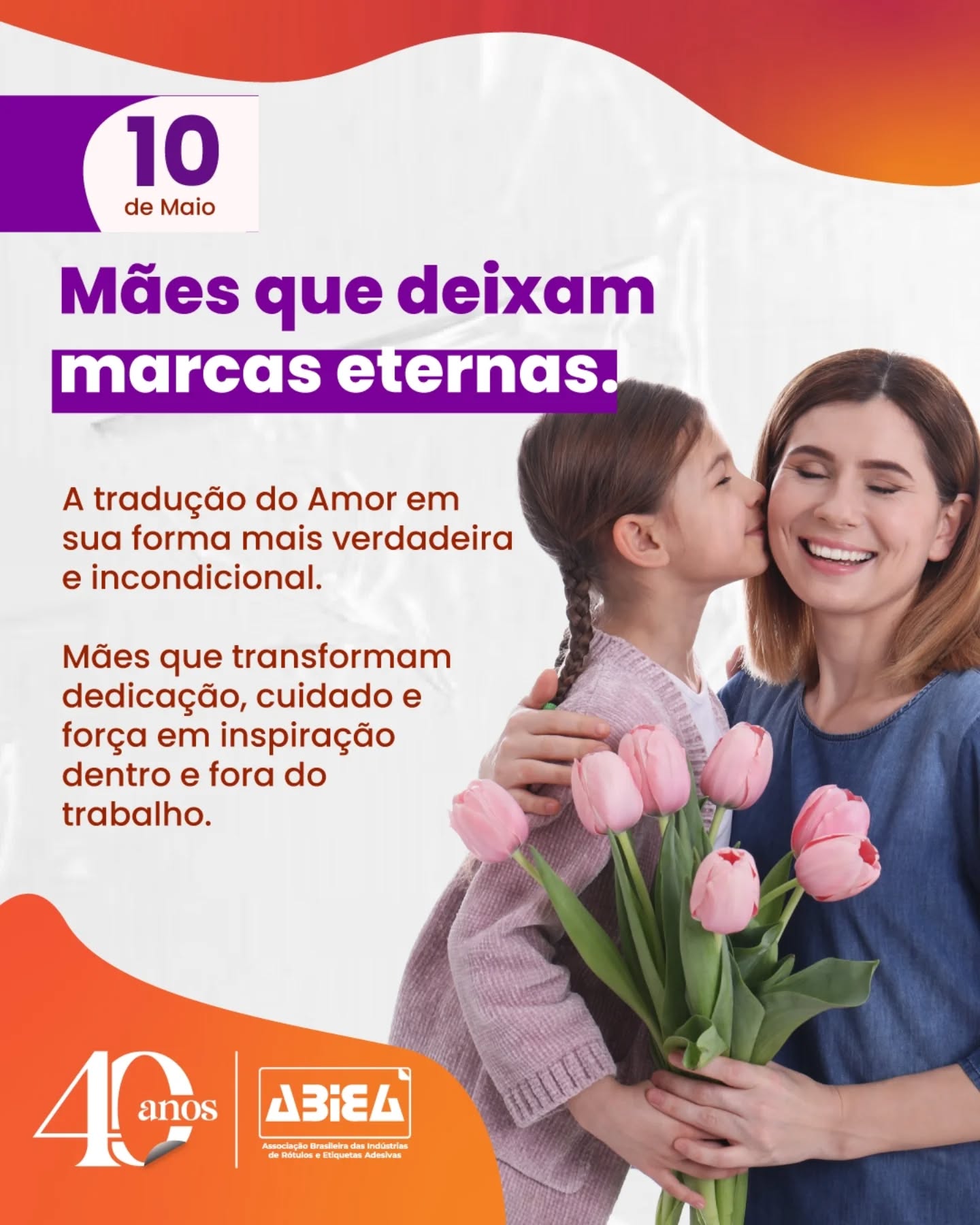 Neste Dia das Mães, homenageamos todas as mulheres que, diariamente, equilibram desafios profissionais com o amor, a dedicação e a presença insubstituível da maternidade.
Elas lideram, organizam, criam, produzem, acolhem e inspiram.
Em nosso mercado são _presença fundamental_ , ajudando a movimentar um setor essencial para o dia a dia de milhões de pessoas, sem nunca deixar de exercer o papel mais importante de todos: o de mãe.
Feliz Dia das Mães.
