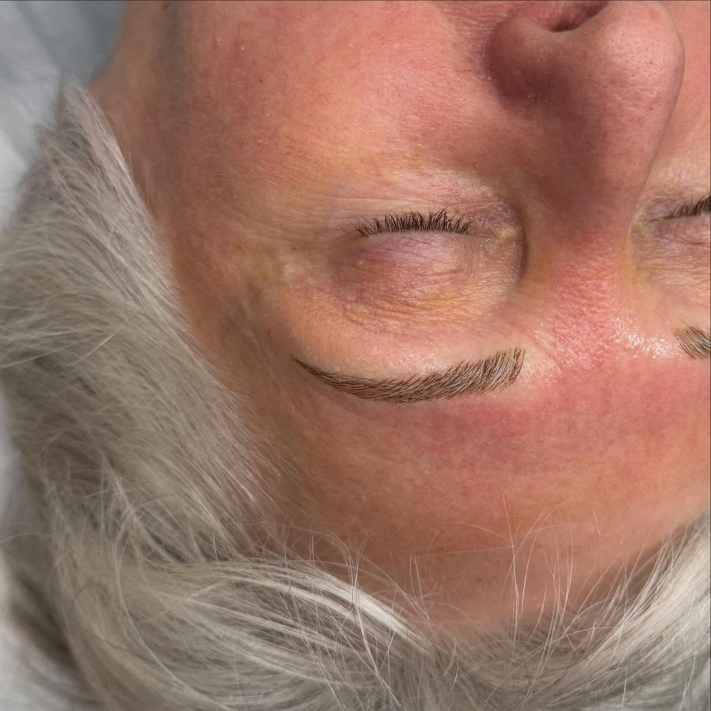 So many of my clients unexpectedly find that they look younger after their brow procedure. No magic wand needed. 🪄