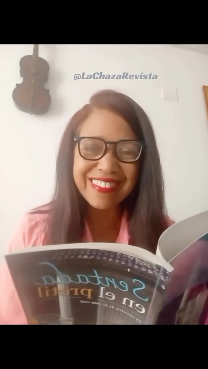 🎙️ NUEVAMENTE LOS MICRORELATOS DE VELIA JIRADO 🎙️
#ViernesPoético ✨
📖 Nos alegra volver a compartir su voz en este espacio y reencontrarnos con una autora que sabe convertir la brevedad en literatura viva. ✨
💛Agradecemos que @veliajirado nos siga acompañando con los relatos del libro Sentada en el Pretil y por permitirnos entrar una vez más en su universo narrativo.
💬 ¿Cuéntennos qué sensación les dejó El Almuerzo de Velia Jirado?
#Microrelato #Literatura #NarrativaBreve #AutoresCartageneros 📚Lectura Cartagena EscrituraCreativa Relatos LaChazaComunidadLiteraria👌🏽