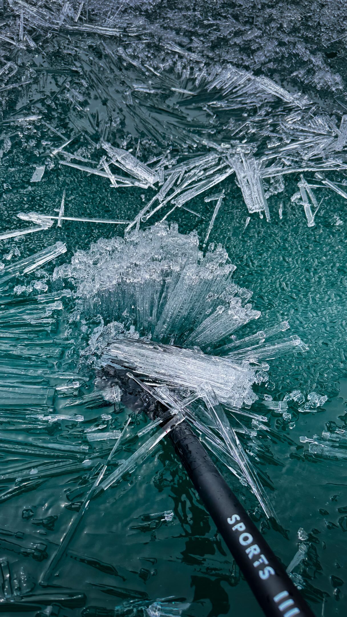 One of the most underrated nature phenomena of the Canadian Rockies in spring✨
As lake ice begins to thaw, it separates into thousands of individual crystal columns. And when they drift apart and clink against each other it sounds like someone filled a pool with crystals. 😍
It only lasts for a couple of days in spring, and once it’s gone, you have to wait a whole year.
Turn your volume up and enjoy some satisfying candle ice ASMR. 🎧🕯️
#candleice #natureasmr #kananaskis #explorecanada #wildice