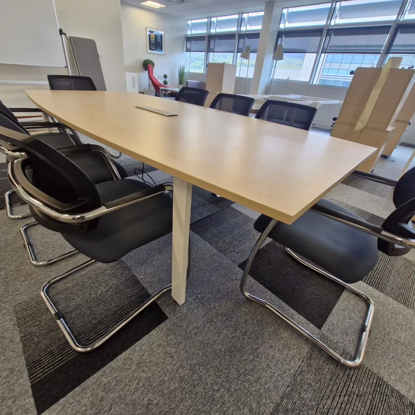 New arrival at Boynesider Office Furniture.
2 no. 4-person office pods complete with matching mobile pedestals and shared storage unit. Finished with grey fabric desk dividers and 25mm maple tops.
Dimensions: 2.8m x 1.6m
A practical setup for growing teams, start-ups or companies looking to maximise floor space while keeping a clean modern look.
• Like new condition
• Ideal for open-plan offices
• Integrated storage and privacy screens
• Available now
Contact us for more details.
#officefurniture #officefitout #officedesign #workspace #officesetup irishbusiness meathbusiness usedofficefurniture refurbishedofficefurniture boynesider officeinteriors workspaceinspo