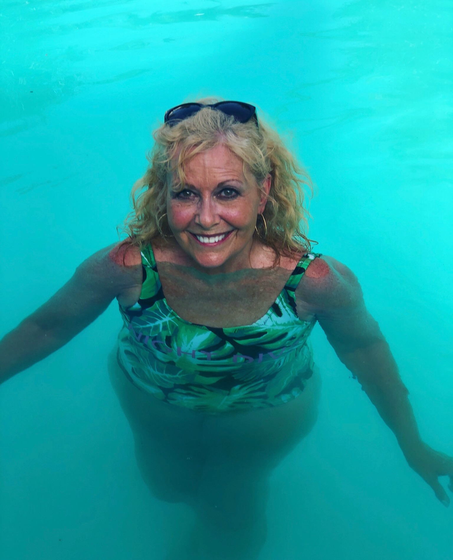 Happy Mother’s Day to my Momma mia!!!!
Not only is she talented, caring, sassy, loving, and my best friend…but she only wears NIGHT DIVE SWIM 💖☀️