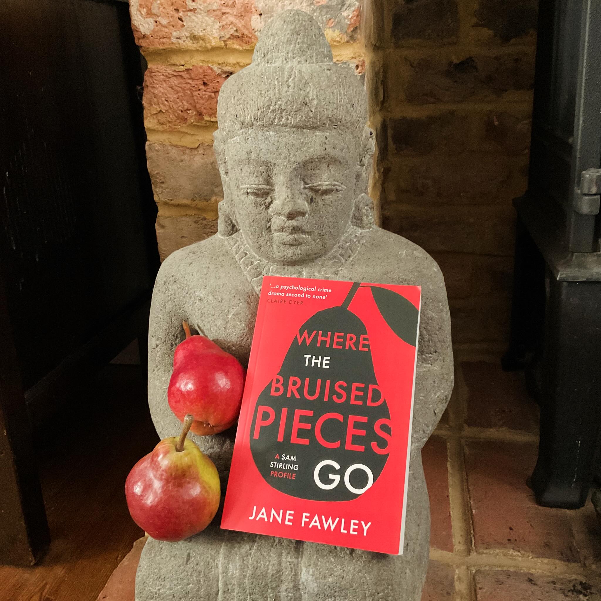 Don’t forget the mother figure in your life tomorrow if you live in the USA or Canada.
Where the Bruised Pieces Go.
Available from @amazonbooks and @barnesandnoble
Wrap up a crime fiction novel for Mother’s Day!
🍐🩸🍐
#mothersday #wherethebruisedpiecesgo #janefawley #mothersdaygifts❤️ #booklover