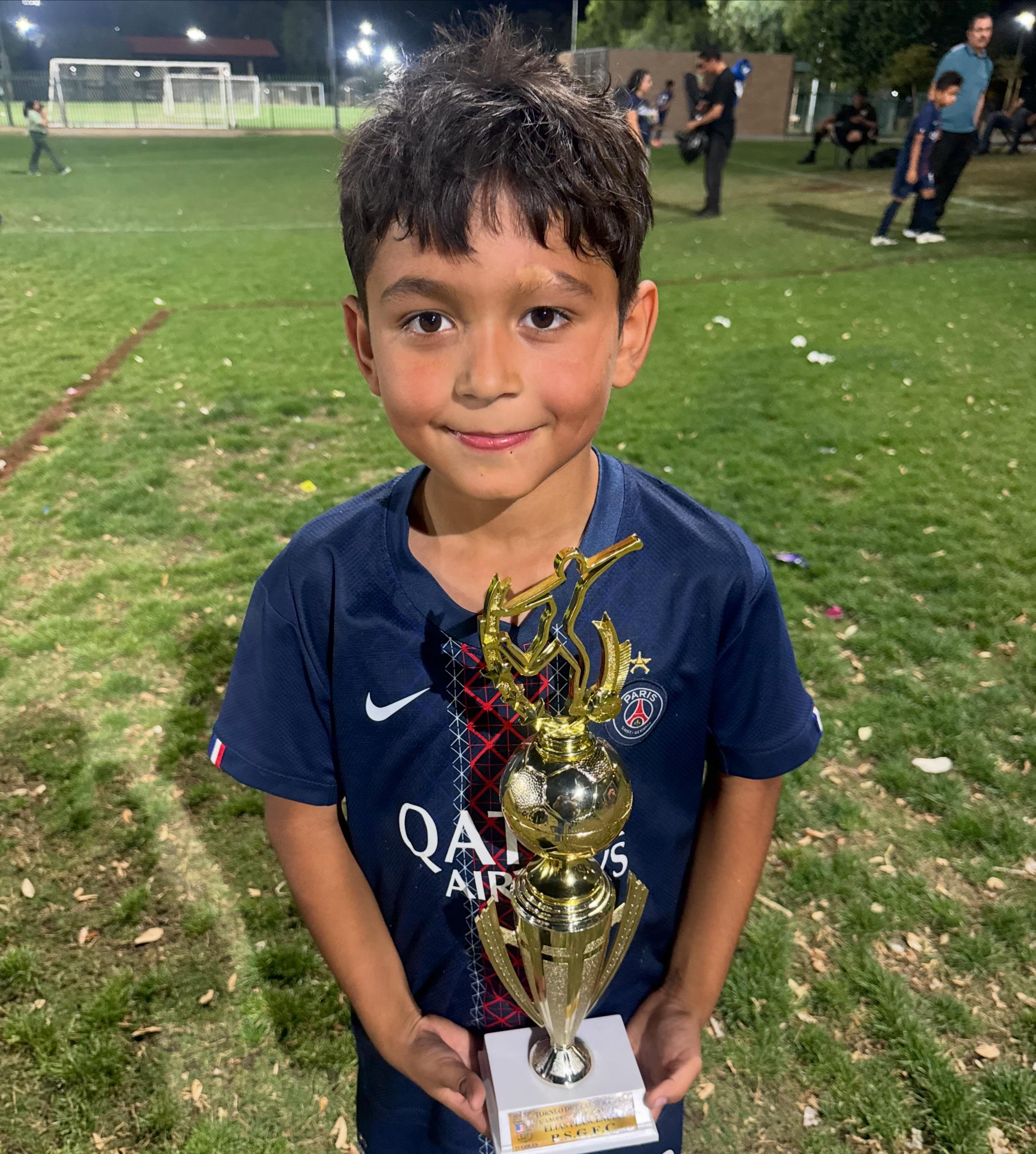 Felicidades Elias Placencia por ser el
Campeon goleador de la Div 2017