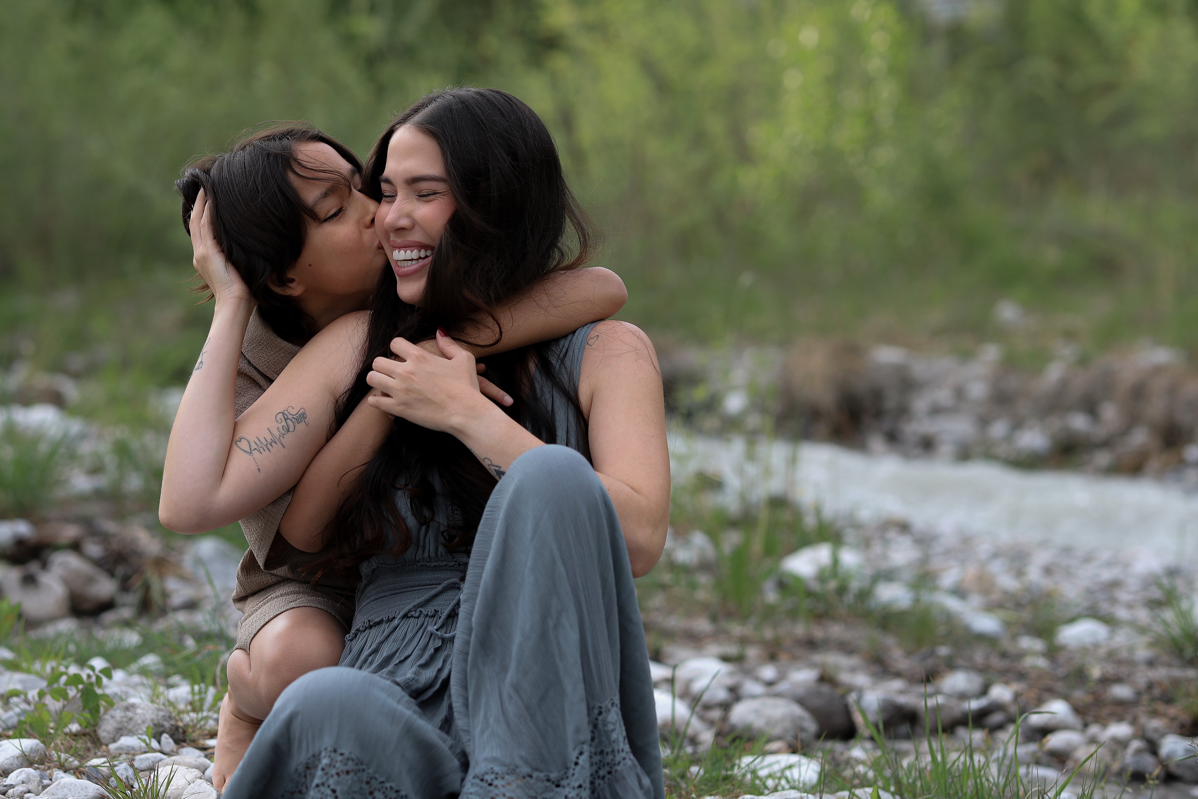 #motherhoodphotography #motherhoodunplugged #mountainlife #bohovibes #mamayyo
@marianamoav