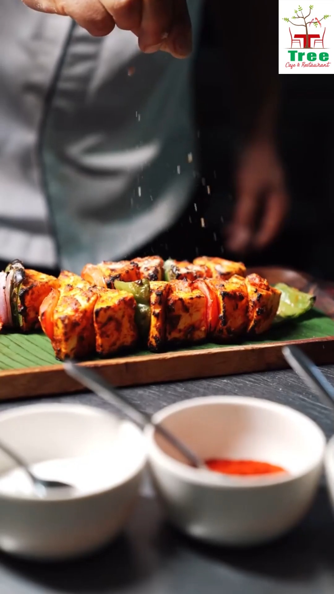 Craving the perfect smoky, spicy & cheesy Paneer Tikka? 🤤🔥
Your search ends at Tree Cafe & Restaurant 🌿✨
Every bite is loaded with flavor, freshness & that unforgettable tandoori taste! ❤️🍢
Tag your foodie gang & plan your next treat now 🍽️
#paneertikka #treecafeandrestaurant #foodiemood #tandoorilove #foodlovers #cafevibes #deliciousbites