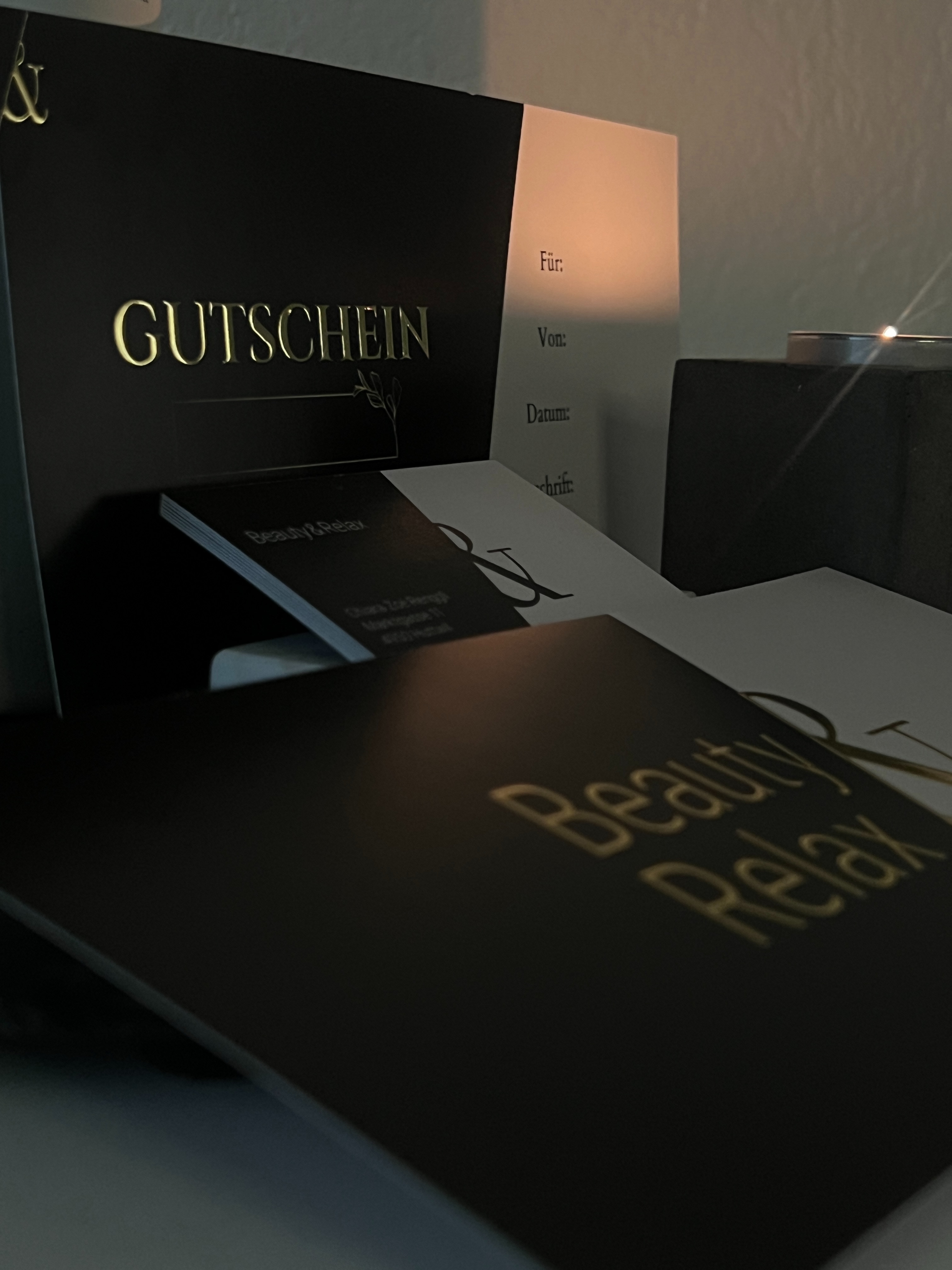 ✨ Zum Muttertag etwas ganz Besonderes schenken ✨
Unsere Gutscheine von Beauty & Relax sind abholbereit, liebevoll verpackt für einen Moment voller Entspannung, Schönheit & Wertschätzung. 🖤✨
Sie können die Gutscheine heute Nachmittag sowie morgen von 08:00–12:00 Uhr bei uns abholen kommen.
📍 Beauty & Relax Huttwi