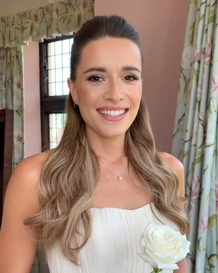 Real brides, all unique, all beautiful.
It’s always a privilege to be part of each special day. 🤍
#BridalMakeup #BridalMakeupArtist #WeddingDay