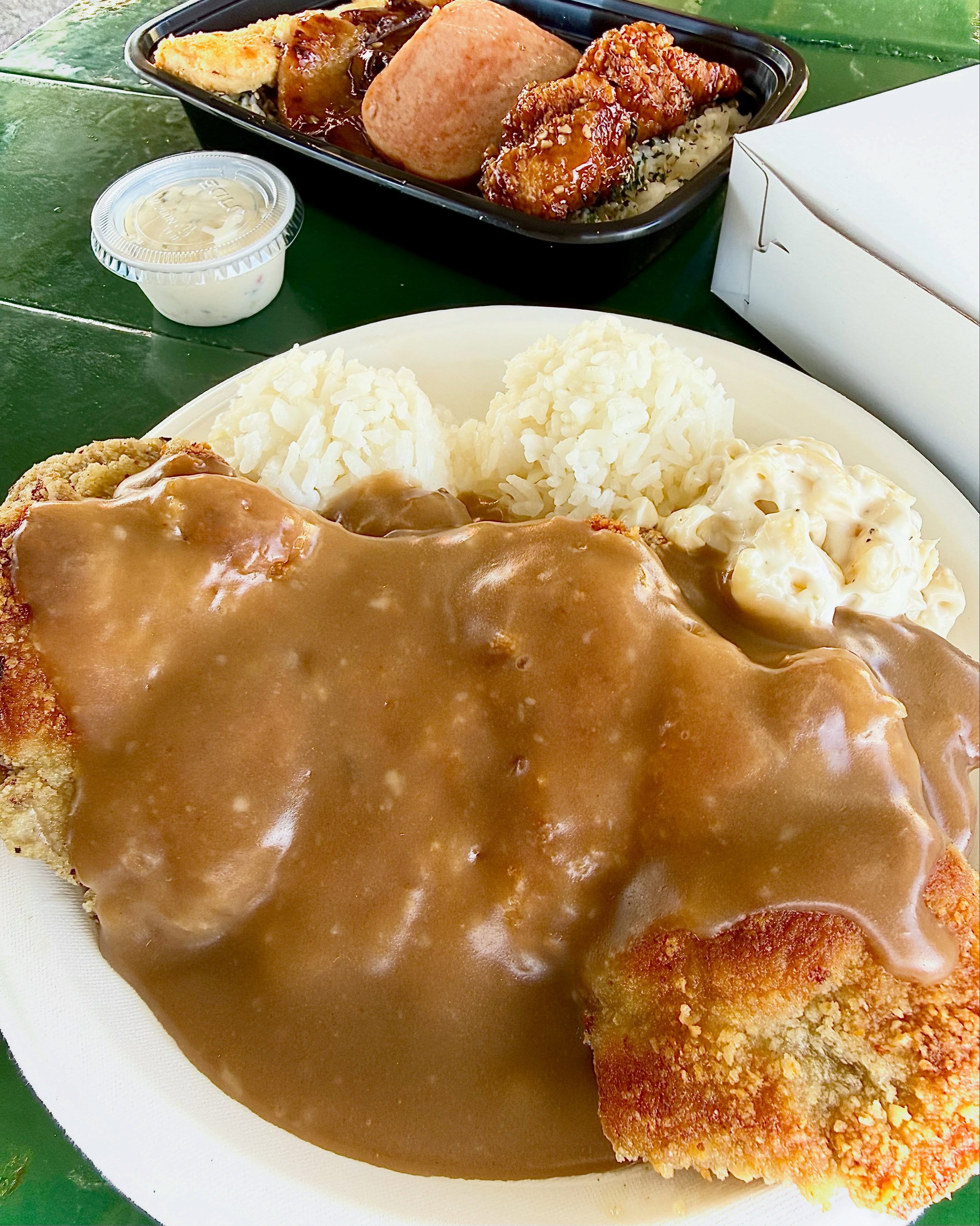 Meal of champions 🏆🌈
💚Congratulations again to the UH Men’s Volleyball team on bringing the NCAA National Championship title home to Hawaii!
A win for the team and a win for Hawaii 🌺