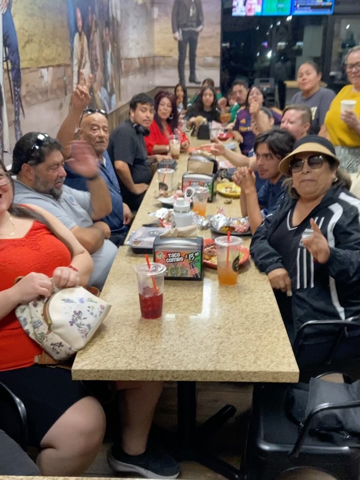 Celebrando en aldos taqueria siempre apoyando!!