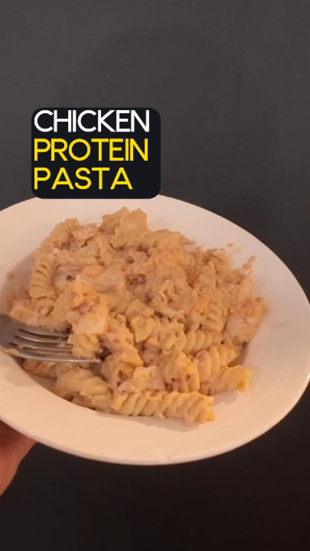 “Healthy food is boring…”
Meanwhile me making THIS 👇🔥
High protein.
Creamy as fuck.
Actually keeps you full.
And tastes like comfort food without blowing your calories.
This is exactly why learning how to build meals properly changes everything. You stop feeling like you’re “dieting” and start eating meals you genuinely look forward to.
✅ ~60g protein
✅ Easy to track
✅ Perfect post-training meal
✅ Takes under 15 mins
Save this one because you’ll 100% make it again 👀
Who wants more high-protein comfort meals like this dropped into the community weekly? 👇🔥
Full recipes + meal plan, downloadable and FREE. Link in bio