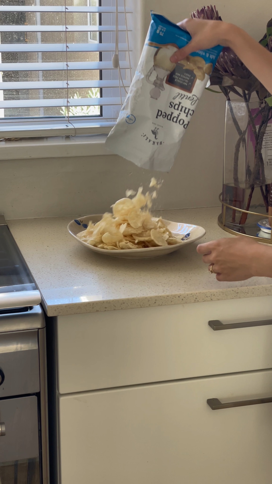 Craving crunch?
Go for popped, not fried π
50% less fat, all the flavour.
