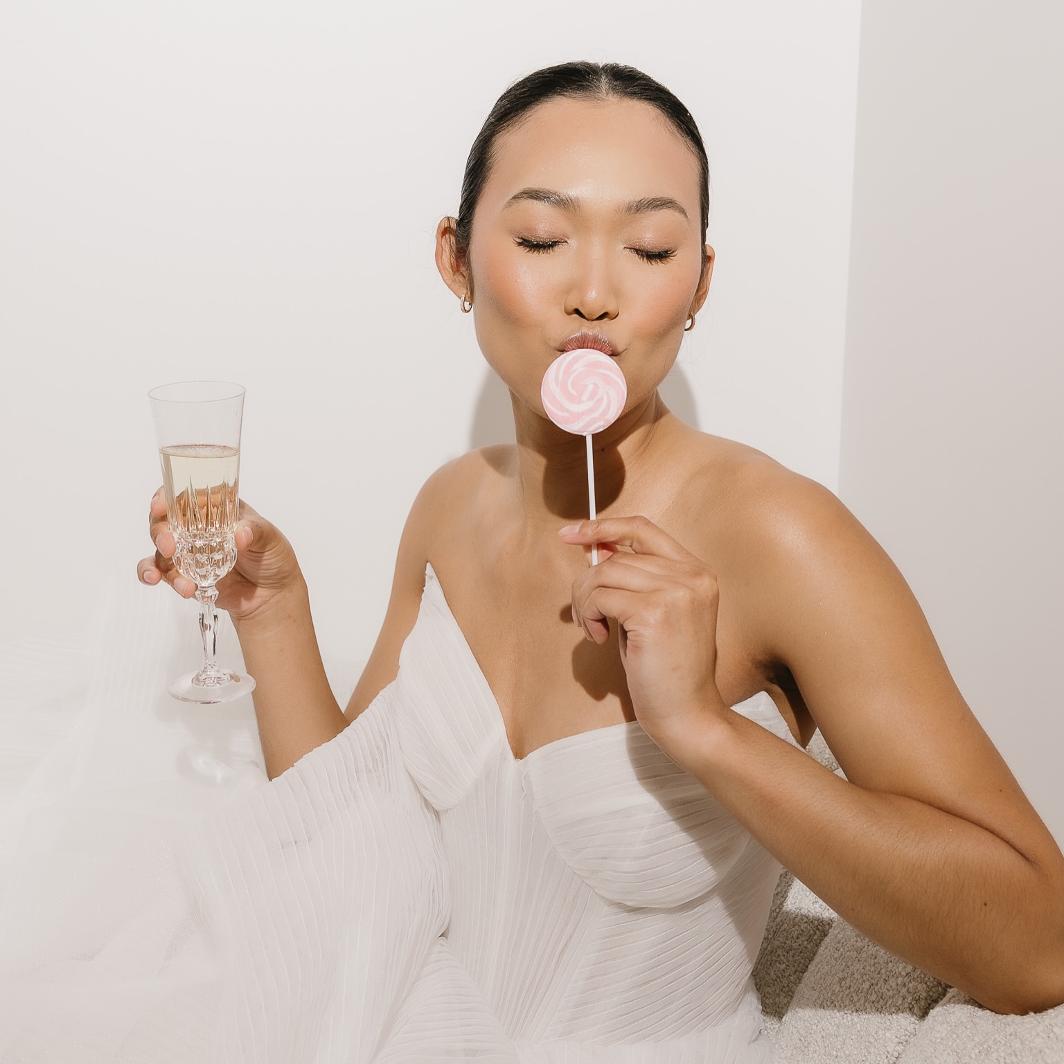 Okay Charlotte brides… this might be the most fun we’ve ever had in the boutique. 💕🍭🥂
Hayley Paige is her until May 10 at Savvy Bride with special discounts.
✨ 10% off Hayley Paige gowns
🥂 Say yes + receive Tiffany & Co. champagne flutes
📍1221 Thomas Ave