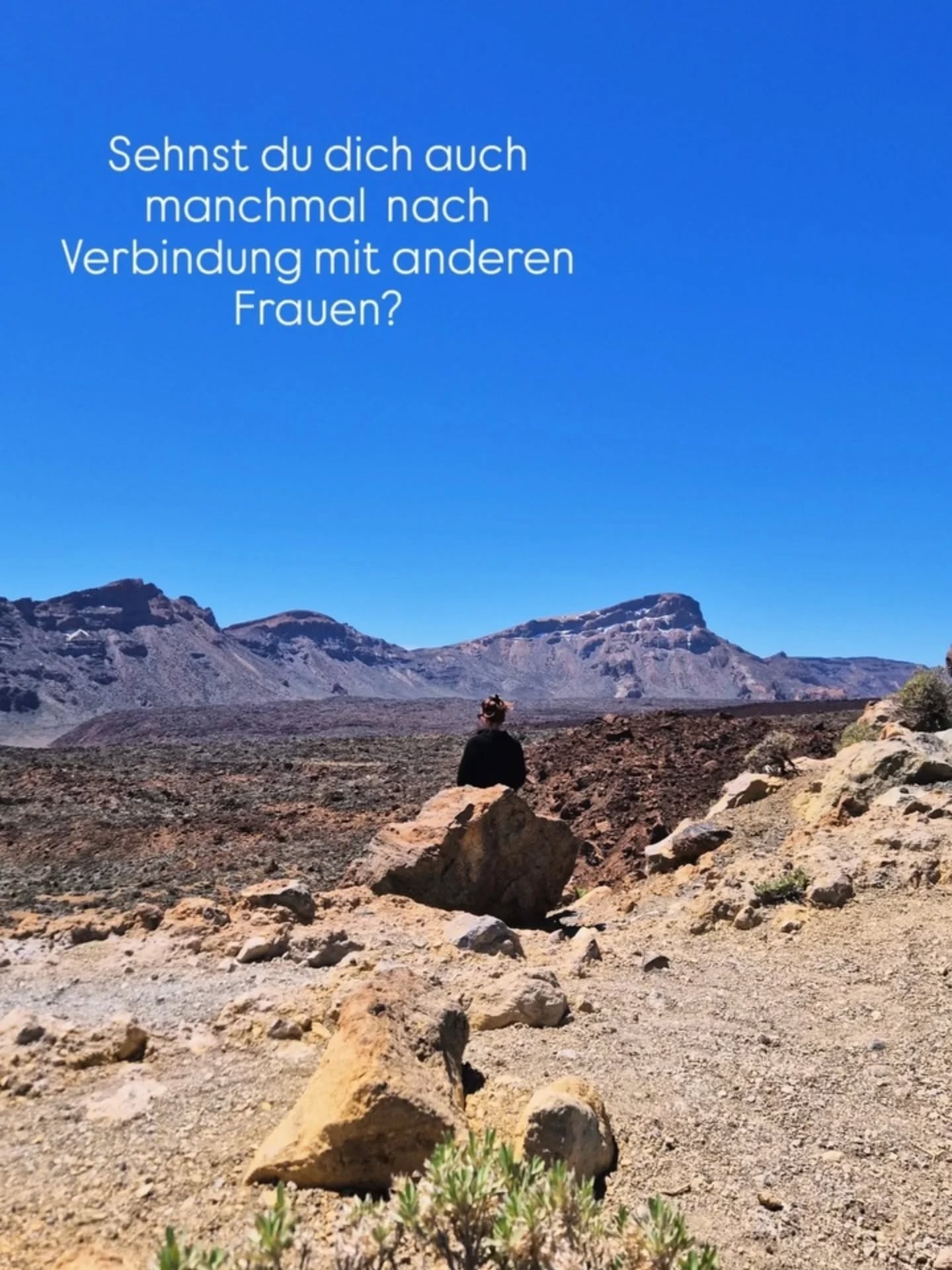 Vielleicht sehnen wir uns alle nach dem Gleichen:
echter Verbindung.
Nach Gesprächen, bei denen wir nichts beweisen müssen.
Nach Menschen, bei denen wir uns nicht verstellen brauchen.
Nach einem Raum, in dem wir einfach sein dürfen – mit allem, was wir fühlen.
Gerade unter Frauen entsteht etwas ganz Besonderes, wenn wir beginnen, uns wirklich zu öffnen:
Verständnis statt Bewertung.
Unterstützung statt Konkurrenz.
Wärme statt Druck.
Bei unseren Retreats schaffen wir genau diesen Raum.
Einen Ort voller Vertrauen, Ehrlichkeit und Sisterhood. Einen Ort, an dem du dich fallen lassen darfst und spüren kannst, dass du nicht alleine bist. 🌿
Denn manchmal heilt nicht nur die Ruhe oder die Natue, sondern auch die Verbindung mit anderen Frauen, die dich wirklich sehen. 💜
Inner Balance Retreat 15.11. - 20.11.2026
#yogaretreatteneriffa #Sisterhood #WomenSupportWomen