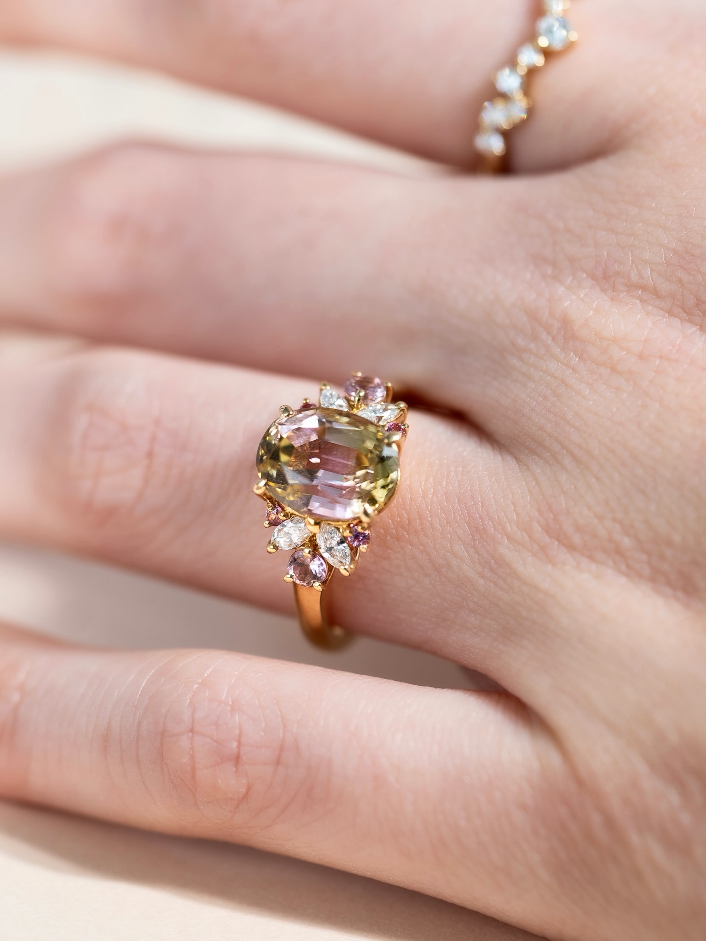 Soft shades of green and pink come together in this one-of-a-kind Hazakura Tourmaline Ring.
Featuring a 3.61 ct Hazakura tourmaline, the gemstone captures the fleeting beauty of hazakura — the moment when cherry blossoms begin to fade as fresh green leaves emerge. Delicate rosy pink melts into soft verdant tones, creating a dreamy, watercolour-like impression unique to bi-colour tourmalines.
Chosen for its individuality and gentle spring palette, this piece celebrates the expressive beauty of coloured gemstones.
Discover this special ring at The Annual Gem Affair 2026 — Colours & Cuts from 20 to 24 May, alongside a curated selection of rare gemstones and jewellery pieces available exclusively during the event.