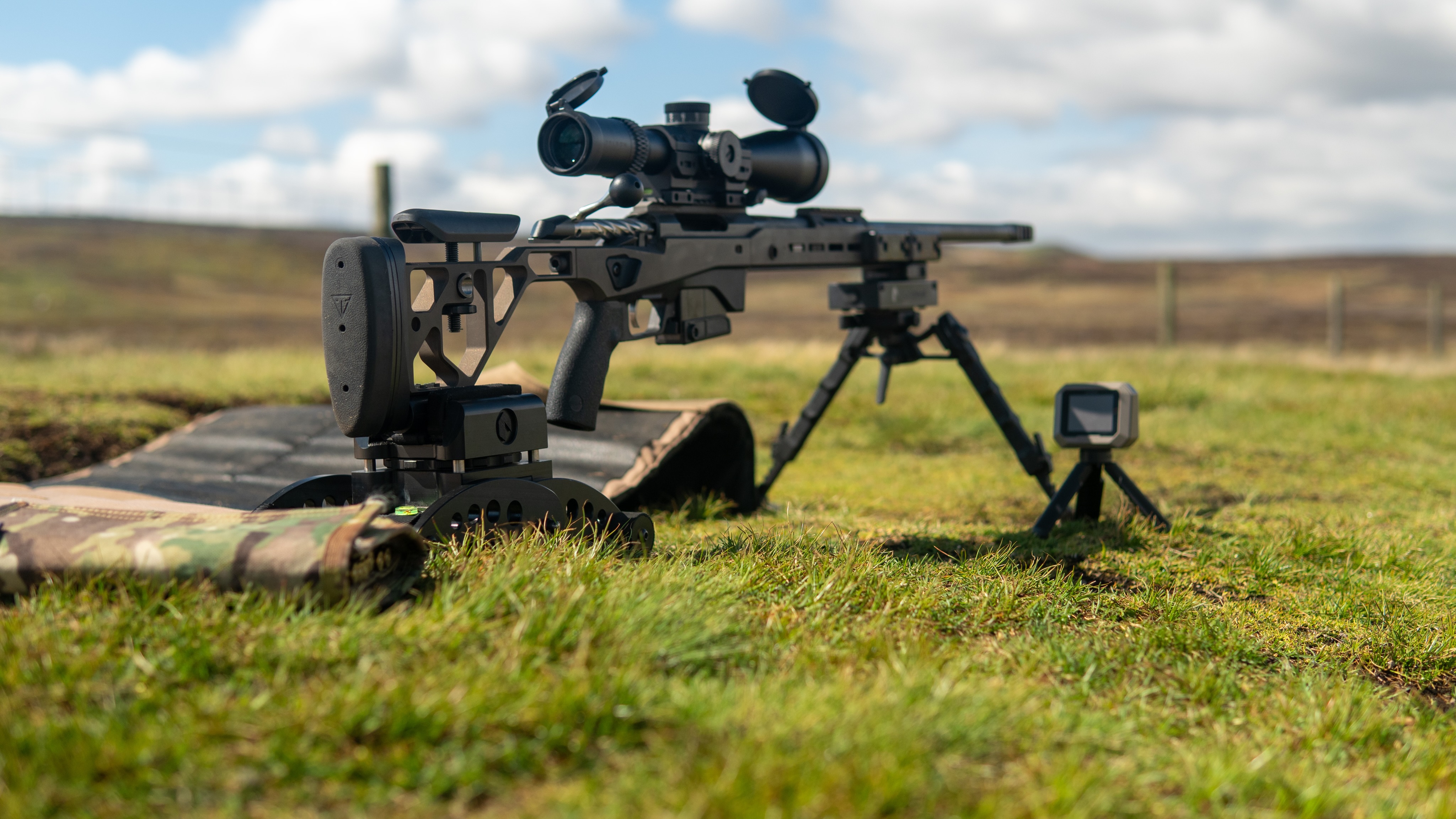 The best setups work as a system.
A stable rear rest keeps the rifle settled.
The LRD keeps recoil controlled and predictable.
Together, they help the rifle track straighter, return naturally, and stay consistent shot after shot.
Less fighting the rifle.
More focus on the shot.
#precisionrifle #longrangeshooting #recoilcontrol #rifleaccuracy