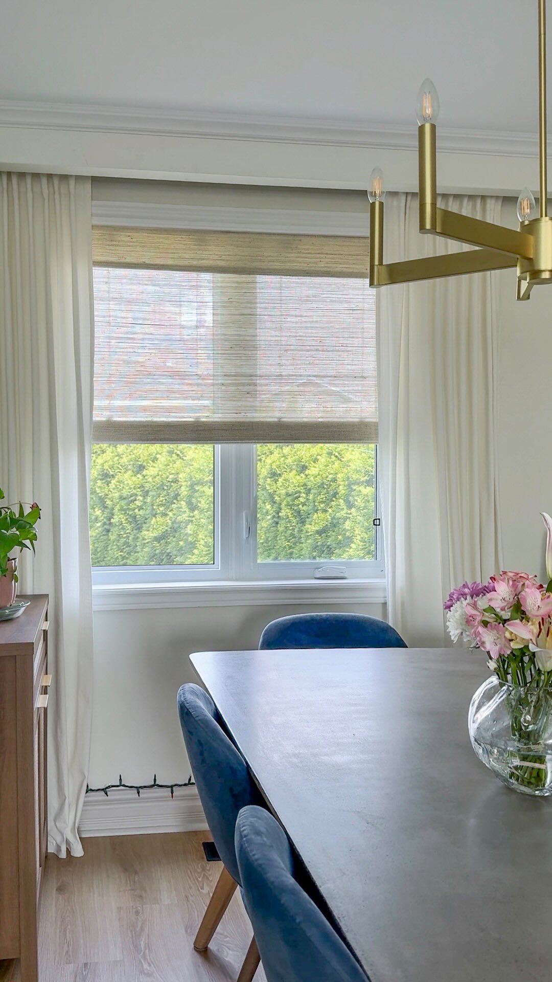 POV you finally upgrade your old shades ✨
These natural ramie bamboo woven shades from @twopagescurtains added the perfect amount of warmth and soft organic texture to the space. Hands down, best decision!
link in bio - 22% off with discount code DESIGNNOOK ♡
#twopageshome #twopagescurtains #windowcoverings #windowshades #bambooshades
dining room, kitchen, window treatments, neutral decor, roman shades