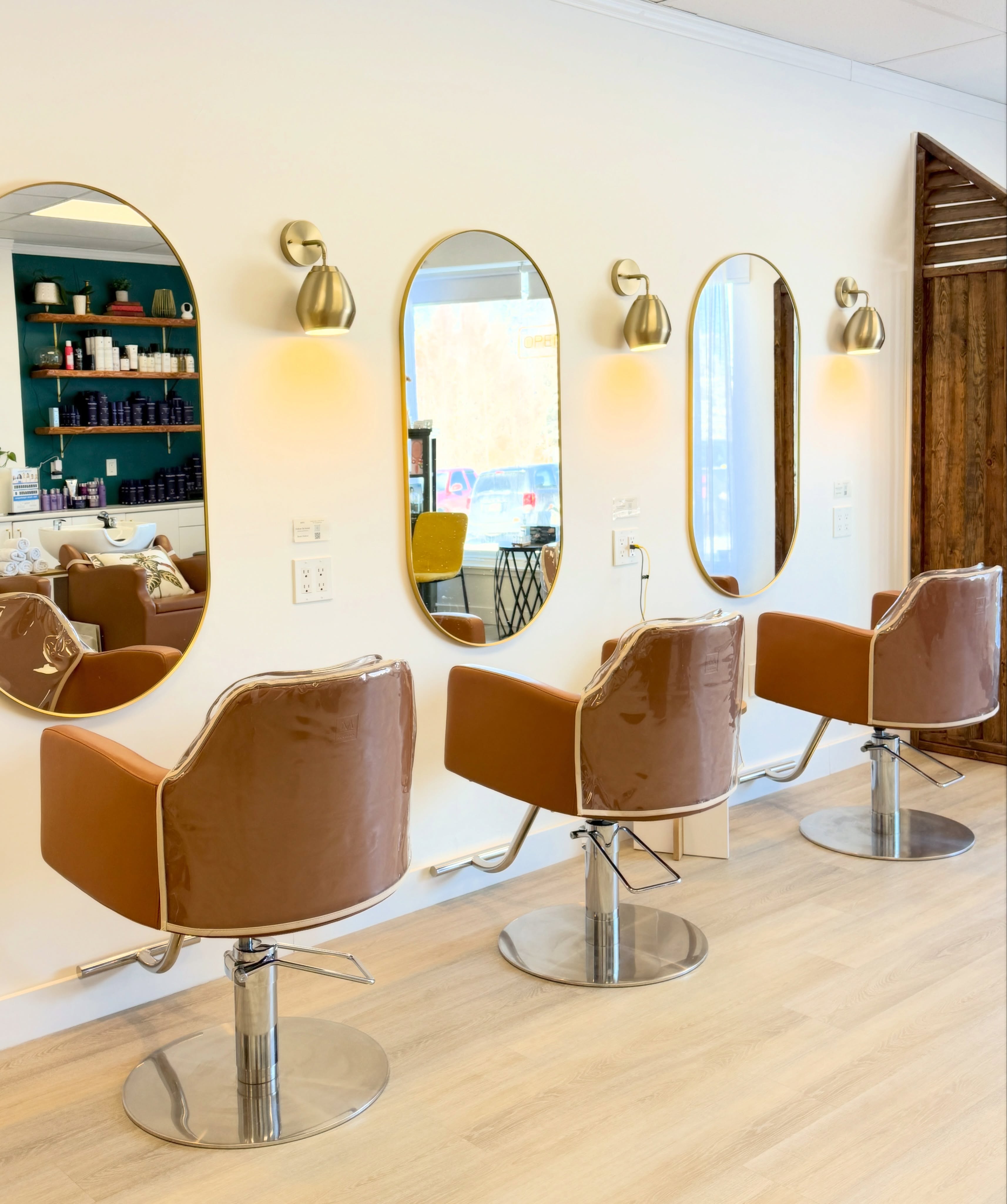 Sit with us 🫶
Come settle in, get cozy, and let us take care of you for a little while.
Whether you’re here for fresh hair, soft glam, lashes, brows, wax, or a little self-care moment… our chair is here for you.
Beauty that feels calm, welcoming, and a little bit pampering… just the way it should. ✨
#beautyandlivelyco #beautysalon #localhairstylist #hairsalonlively #haircut