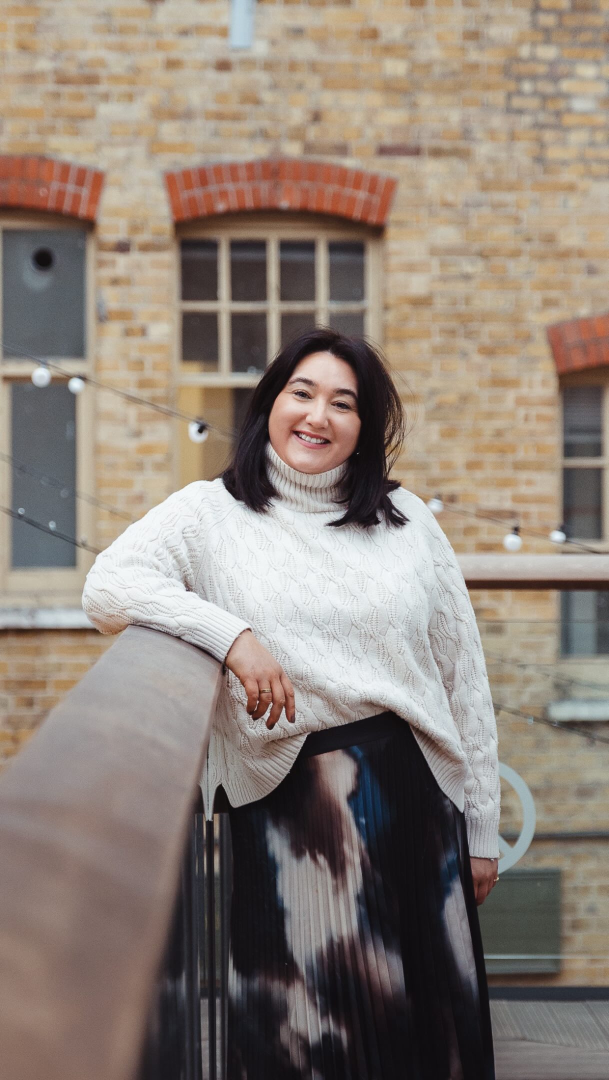 You think you’ll feel awkward…
and honestly, you probably will (but only at first 😄).
Almost every client says the same thing before we start:
“I’m awkward in front of the camera”
“I don’t know what to do with my hands”
And that’s completely normal.
Those first few minutes? They’re just about settling in.
I’ll gently guide you, chat with you, adjust the smallest things, so it never feels forced or unnatural.
Before you even realise it, you’re laughing, moving, and actually enjoying it.
And that’s when everything shifts.
Because you’re no longer thinking about the camera, you’re just being yourself and that’s exactly what creates images that feel confident, natural and completely you.
You don’t need to come in knowing what you’re doing, that’s what I’m here for.
If you’ve been putting off photos because you’re worried about feeling awkward, send me a message and I’ll talk you through how I make the whole experience feel easy, because that’s what I do!
.
.
.
.
.
#naturalphotographyuk �#relaxedphotoshoot �#authenticbrandphotography �#essexlifestylephotographer