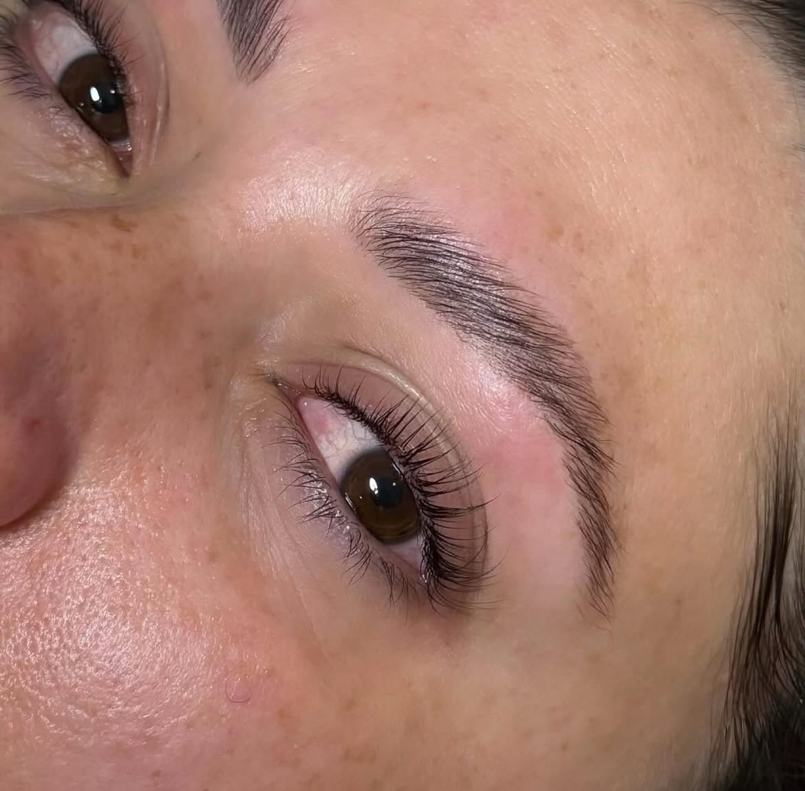 Our most recent obsession - Korean Lash Lifts ⛅️
Perfect for an elevated look for days at the beach, on vacation, or just keeping it simple.
Lashes by Eva
#renolashes #renoesthetician #renoskincare