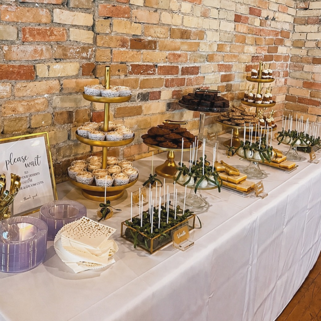 a little dessert table moment in between all the Secret Stash energy. 🫶