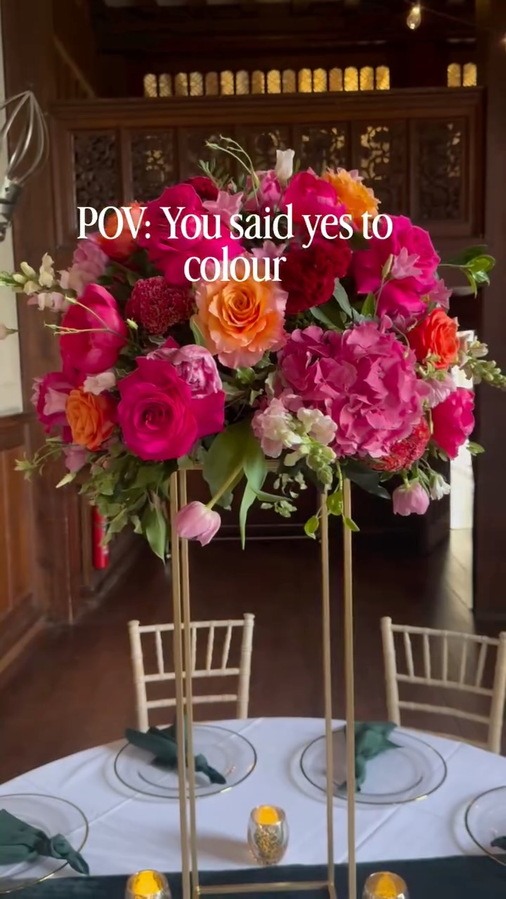 Colour = everything ❤️🧡🩷
Proof that bold florals photograph beautifully and make a room feel alive ✨👌🏼
#boldweddingflowers #weddingfloristhertfordshire #colourfulwedding #weddinginspo #realwedding