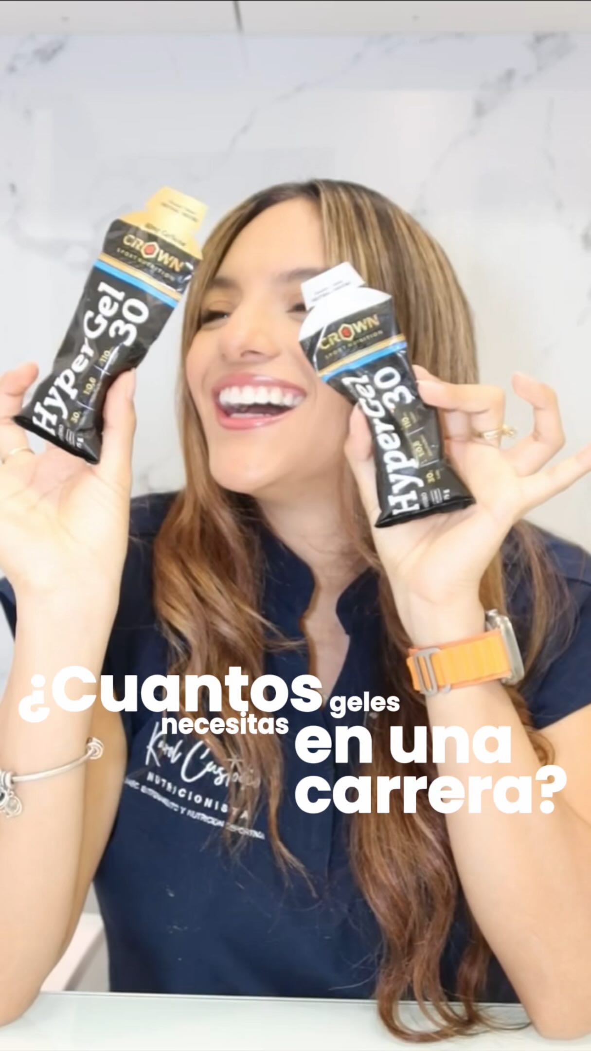 El tiempo que te toma ES EL QUE MANDA.
✨En 10K
<1 hr + comida = No necesites gel (tus reservas de glucógeno son suficientes por lo que tienes energía disponible.
>1 hr + comida: = 1 gel
✨En 21Km
<2 hrs = 2 a 3 geles
>2 hrs = 4 o más geles
✨En 42Km
Hasta 3 hrs = 4 a 6 geles
3 - 4 hrs = 6 a 7 geles
>4 hrs = más de 8 geles
No olvides, nada de sorpresas..
Entrena tu cuerpo, tu mente y tu estomago 💡
Si quieres aprender a usarlos:
📌 Para citas:
☎️ 6083-6453
💻 www.nutrikarolcustodio.com
📲 ó agenda tu cita por DM o en los links de mi bio
📍 Consultorios:
Towncenter, Costa del Este, Torre Las Perlas, Piso 6, Suite 6120
@nutri.karolcustodio