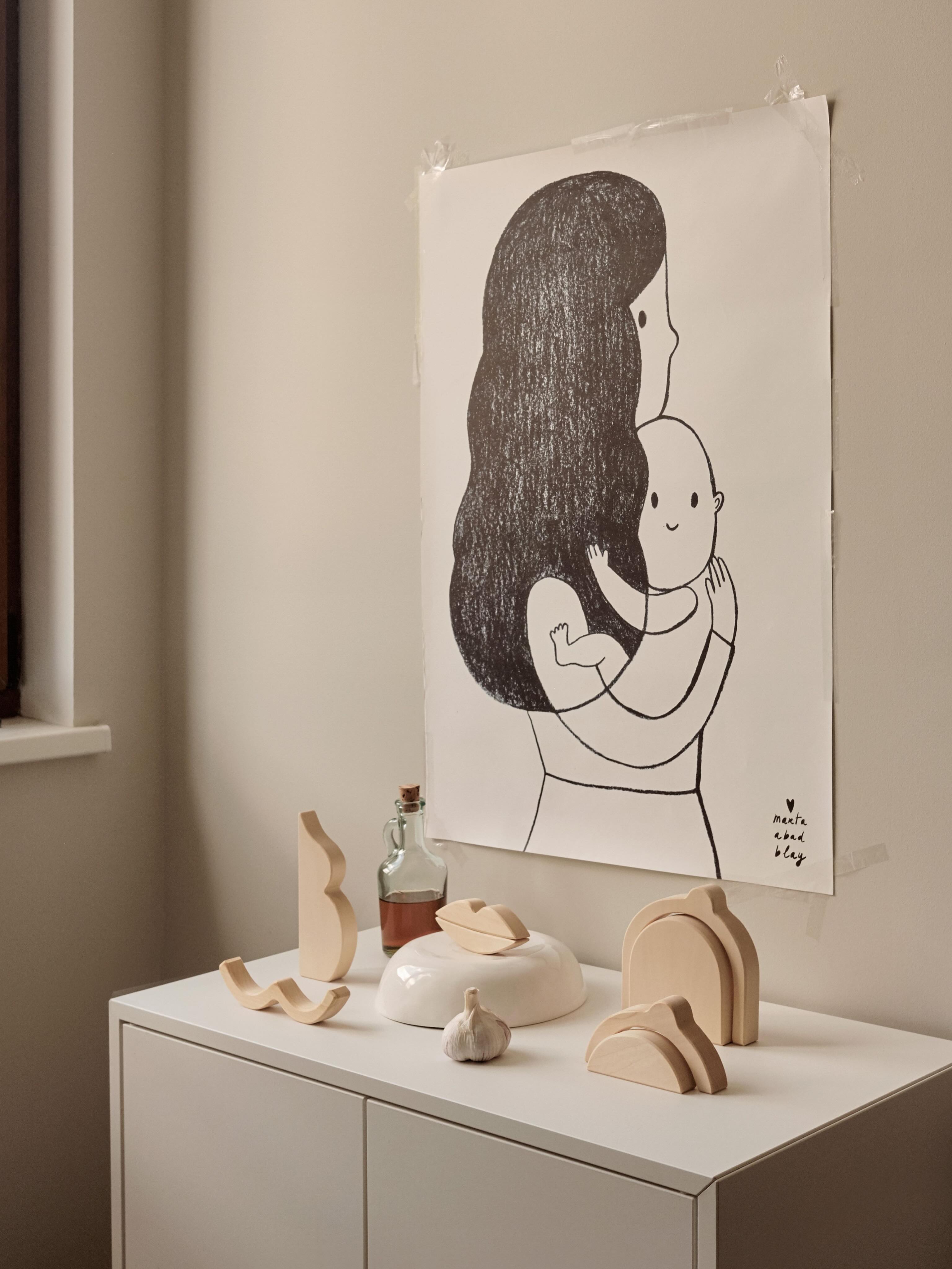 The Raduga Grëz Women Block Set is a kind reminder that our Mother’s Day Collection is still 10% off through the end of today (Pacific Time zone and no code needed) 🌷🌼🌺
This Set feels almost like abstract wooden poetry: soft curves, unusual silhouettes, balance, movement, calmness.
One moment, the pieces become mountains or waves. The next — faces, arches, tiny worlds, or something impossible to name at all 🧙🏻
Available in two versions:
🤎 natural wood tones with visible grain
🌸 softly painted earthy colors
Beautiful to play with, beautiful to hold, and beautiful simply resting on a shelf.
One of those rare toys that feels equally made for children and adults🎈✨
#diafeliz_kids #diafeliz_shop #radugagrez #diafeliz_woodentoys #toysasart openendedplay