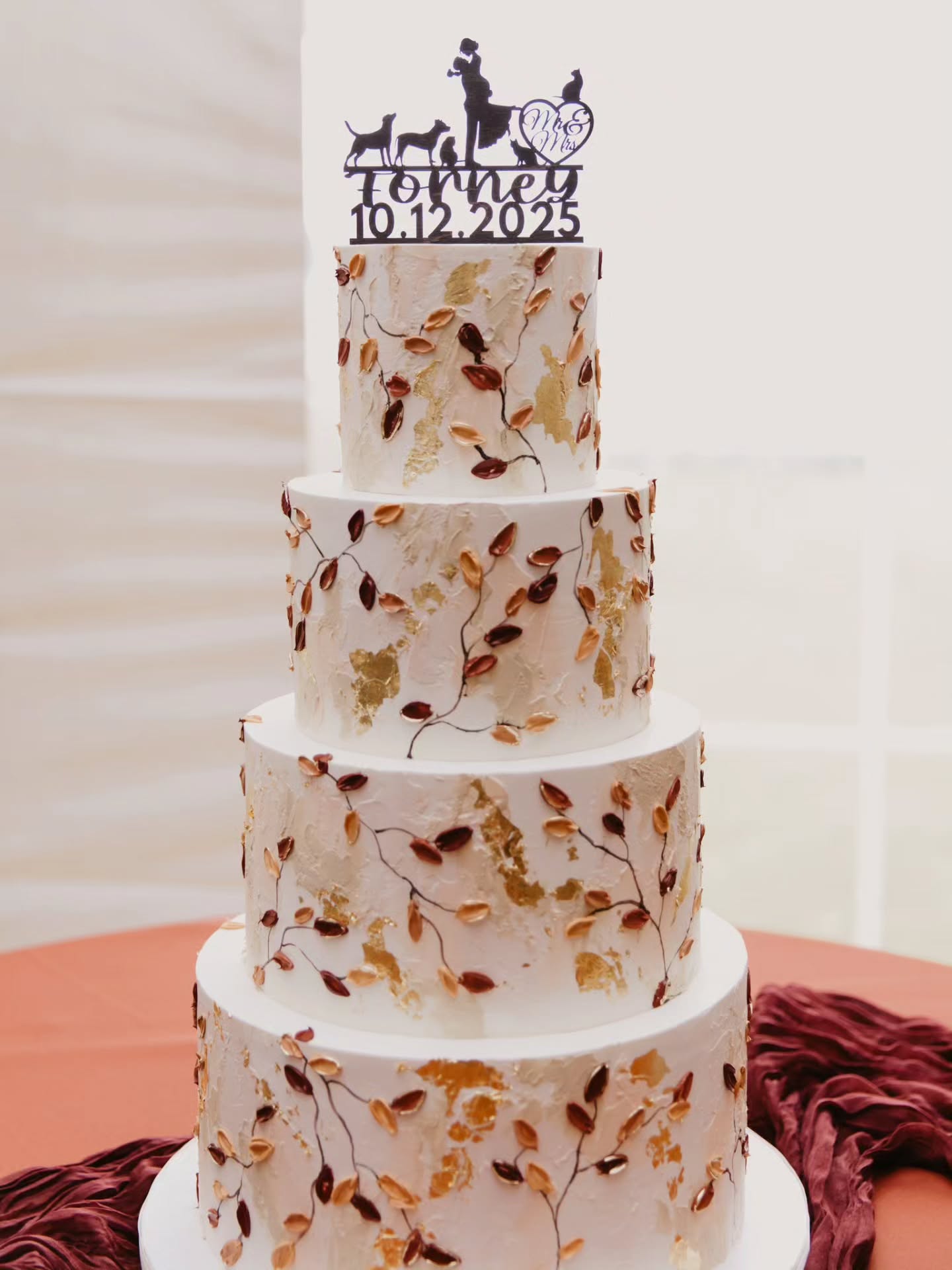 That excitement for the cake is contagious 😍
In the midst of a beautiful spring, I was reminded of our stunning autumn wedding season this past year.... what a perfect fall wedding cake for the Forneys at @eaglepointretreat, with beautiful photos by @brookelynnphotography_
#easternshoreweddings
#marylandluxurywedding #buttercreamweddingcakes #weddingcakemaker ##weddingcakedesigner