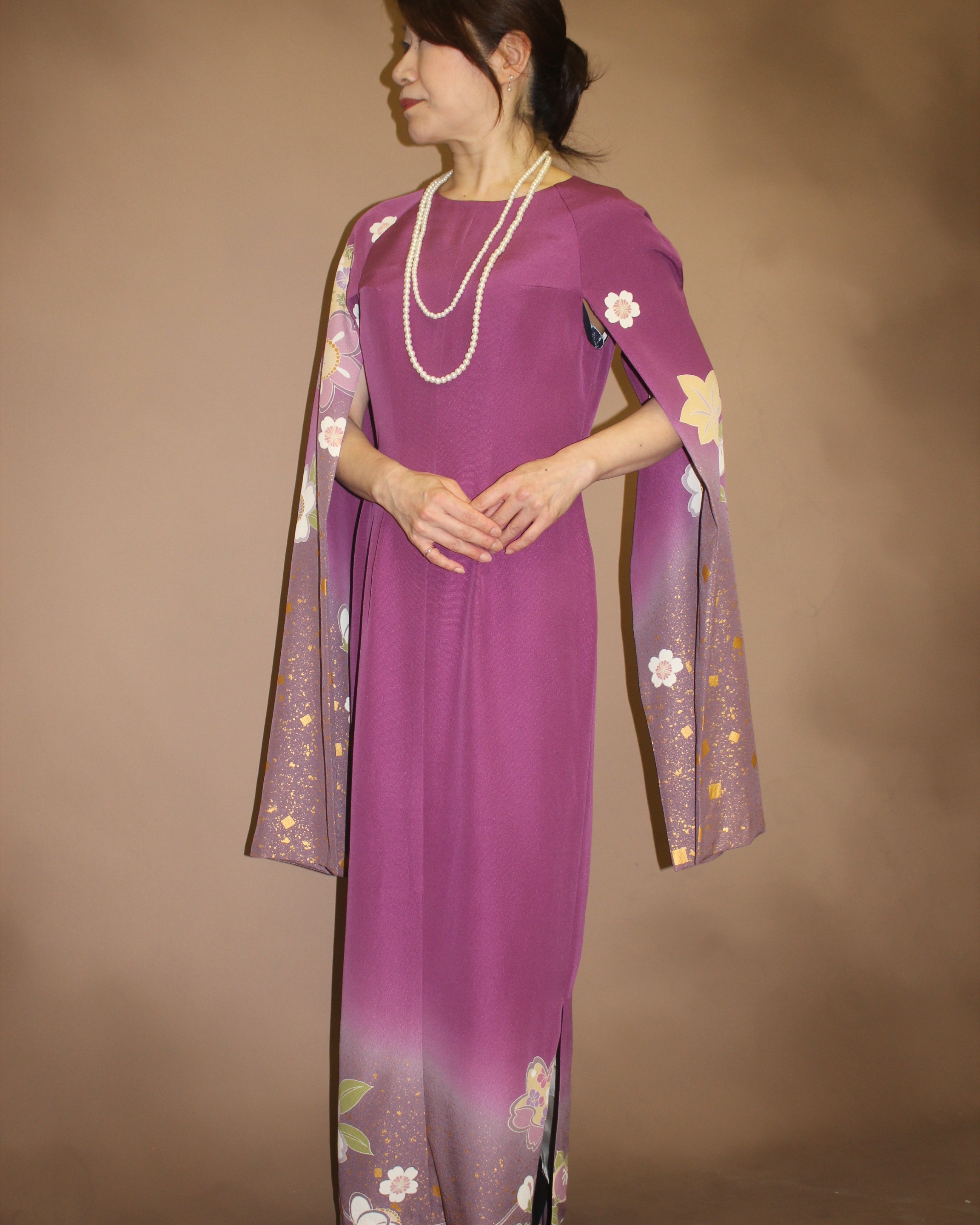 現代的なスタイルと伝統的な美しさをを融合させたあたらしいフォーマルドレス
#結婚式場#結婚式親族ドレス#結婚式場見学#式場見学レポ#家族婚#家族ウェディング #家族だけの結婚式#ゲストハウス#少人数ウエディング #結婚式母親衣装#留袖ドレスレンタル #着物ドレス#着物リメイク#留め袖ドレス#およばれドレス #晴れの日ドレス