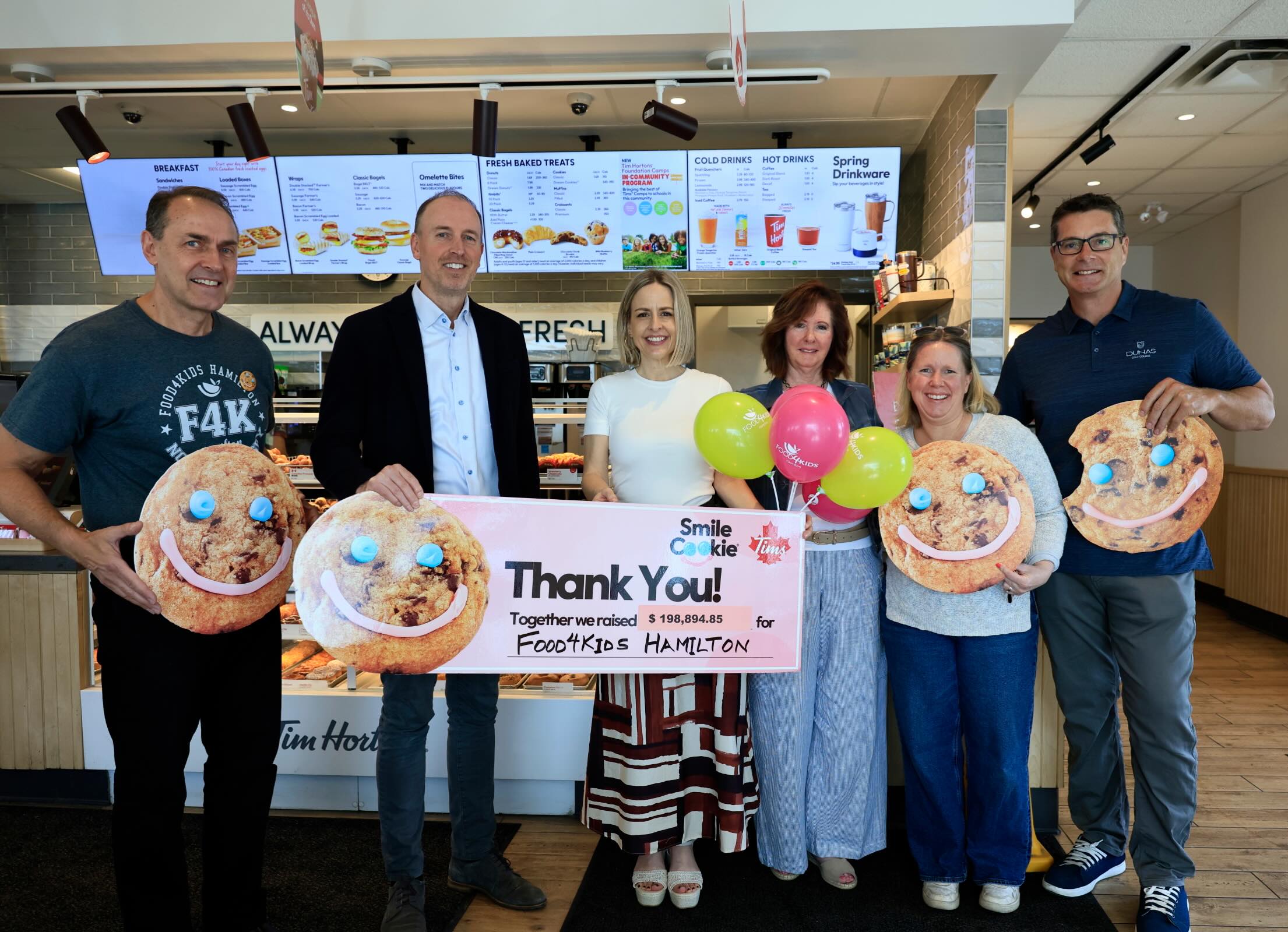 Weβre overwhelmed with gratitude after an incredible 2026 Smile Cookie campaign!
Thanks to the generosity of our community and the dedication of @timhortons restaurant owners, staff, volunteers, and supporters across Hamilton, an amazing $198,894.85 was raised for Food4Kids Hamilton.
These funds will help us continue providing healthy weekend food packages to kids in our community facing a crisis level of hunger.
Thank you to everyone who bought a Smile Cookie, shared our story, volunteered their time, and supported this campaign.
#SmileCookie #TimHortons #HamiltonOntario