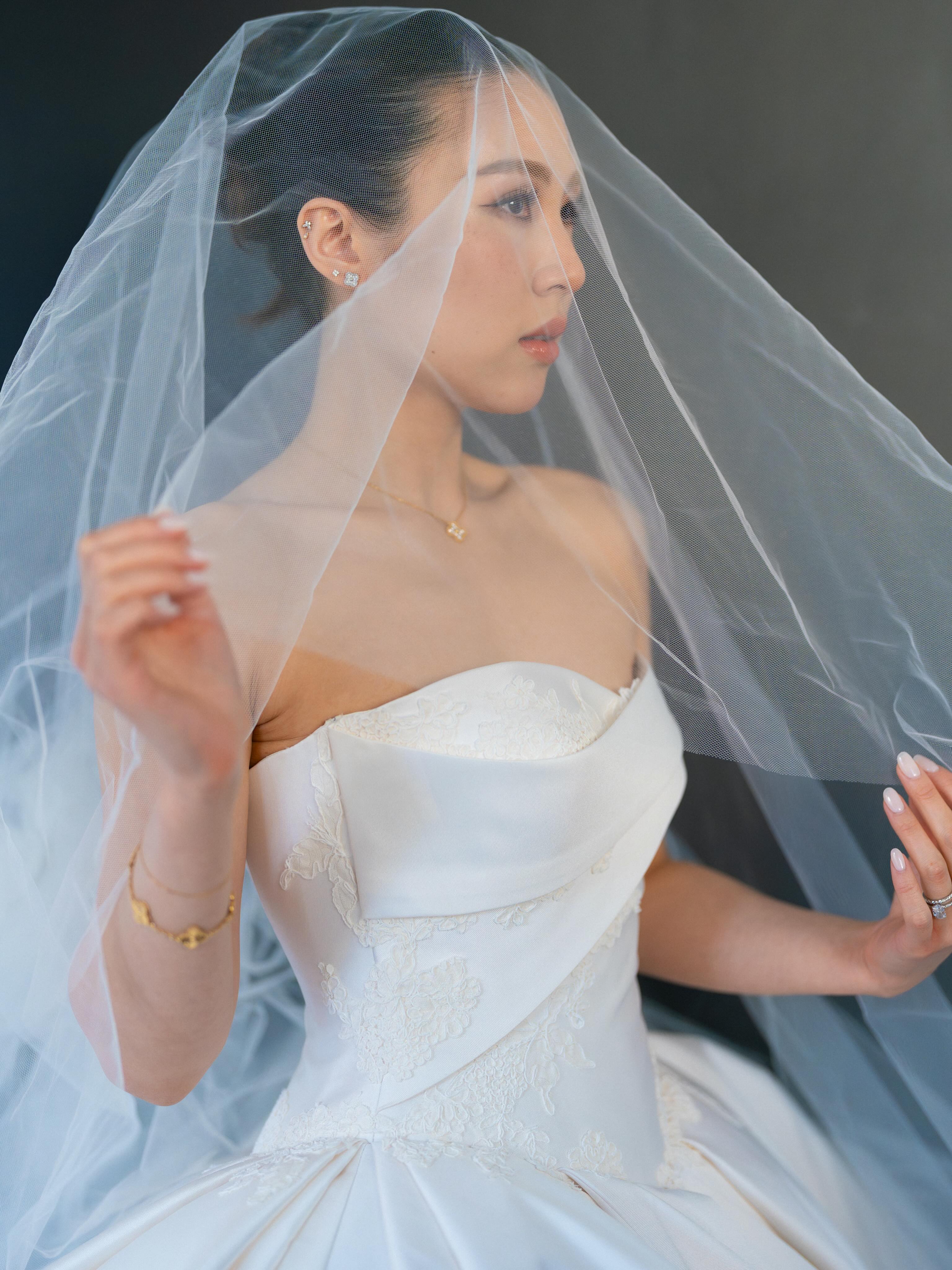 A gorgeous bride with a soul full of sunshine, so much love and laughter ✨✨✨
(And a makeup look that can handle ALL the laughter!)
Photographer @siri.imgg
MUAH @makeupartist_jane
#janemakeupartist #parismakeupartist #frenchweddingstyle #luxurymakeup #highendbeauty