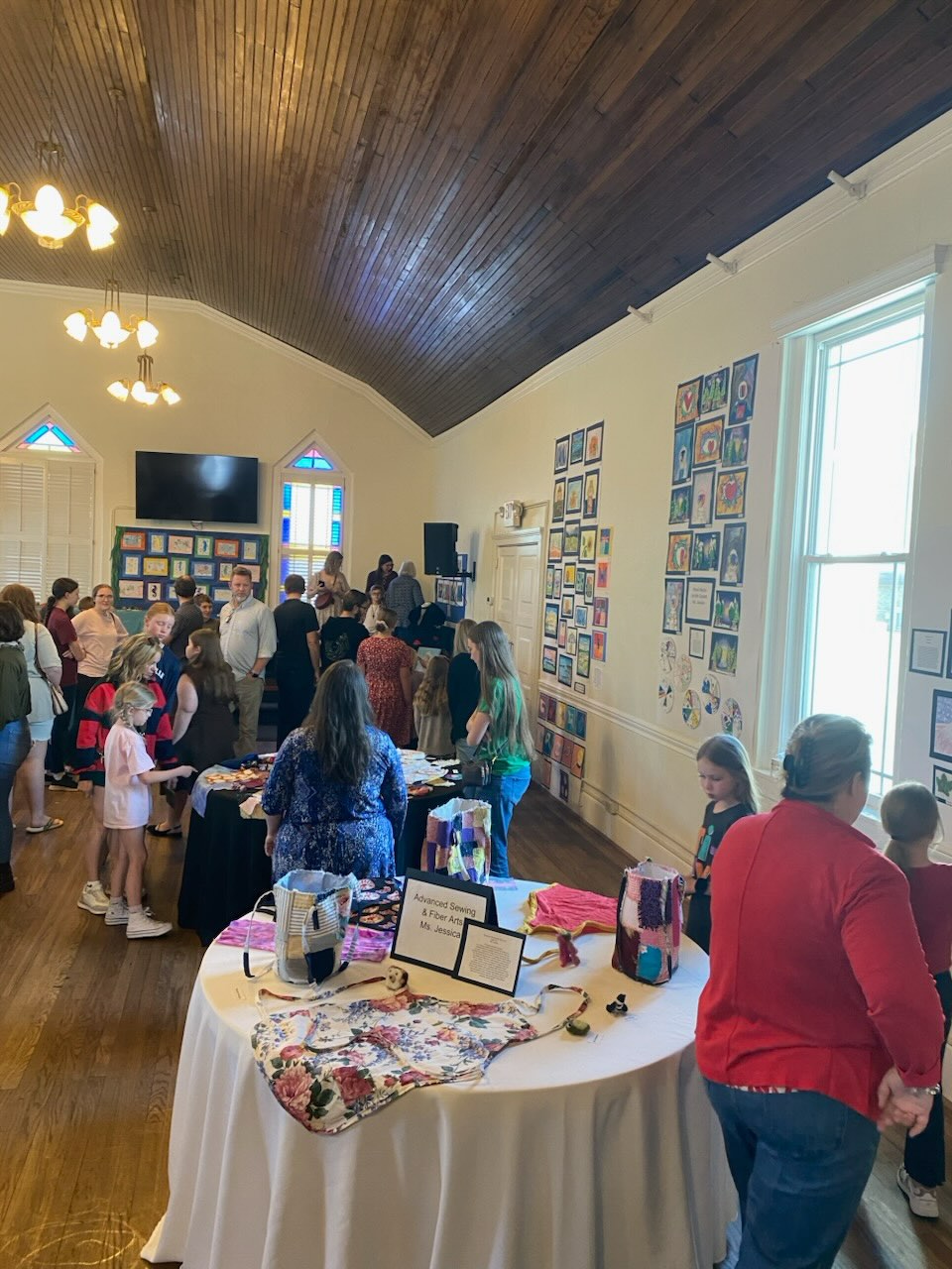 Our Cookeville Art show was just beautiful, as our Great Room was turned into a gallery of beautiful creativity and insightful learning about how to convey truth & beauty through art. Our in-house Art Contest was judged by non-Peachtree personnel and yielded 1st, 2nd & 3rd place winners in 8 different categories from both campuses! We are so thankful to be able to share Principles and Techniques of art through our wonderful teachers with your students, who hopefully will always understand Beauty more fully because they have learned about it; and maybe a few will become the great artists of our next generation! @lkvaughnart @jrosetextilearts
