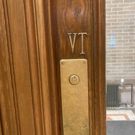 Every time I walk out through this door of the lovely, Carnegie-designed local #library, my 1st reaction is: "Why does my #NYC library have a sign for Vermont?" It always takes me a minute to remember that this was originally an OUT sign using a Latin V for U (as pretentious venues used to do), and the O was lost years ago...
PS I'm thrilled that this same library system carries 4 of my 8 books, including my newest novel, HER DAUGHTER!
#bklynlibrary #reading #authorlife #womensfiction #books #bookstagram #blackrosewriting #california #parental-alienation #mothers #divorce