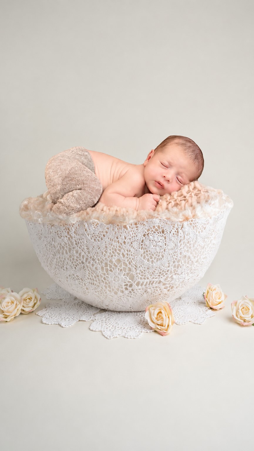 From a simple setup to a dreamy piece of art ✨
Every baby deserves a session that feels unique, magical, and full of personality.
Now booking baby, milestone, cake smash, maternity & family sessions in the GTA 💕
#TorontoBabyPhotographer #GTAphotographer #MarkhamPhotographer #NewbornPhotographyToronto #CakeSmashToronto