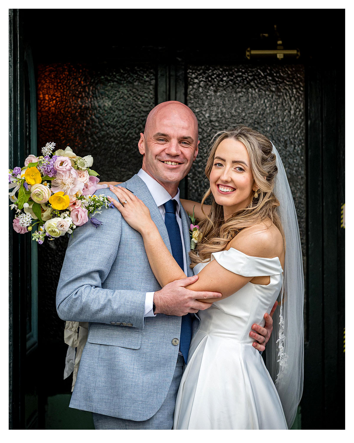 Roisín and Aidan had the most amazing West Cork wedding! The weather was perfect and the venue, Dunmore House Hotel, lived up to it’s reputation as one of Ireland’s most iconic wedding locations.
The day started off with Roisín and her party’s preparations in the Ocean Suite, a purpose built getting ready and drinks reception building overlooking the unique sea views of Clonakilty Bay.
After the bridal and family portraits, I met Aidan and his party in the main hotel building for some pre-ceremony family photographs, before everyone headed down to the outdoor ceremony space.
Roisín arrived perfectly on time and the ceremony took place in the bright sunshine beside the sea. Afterwards, I arrange a group photograph with all the guests and then took the wedding party photographs before driving Roisín, Aidan and Greg Mulcahy, our videographer, into Clonakilty town for photographs around some of the famous locations.
In 20 minutes, we shot in Asna Sq, outside De Barra’s Pub, outside Teach Beag, in Spillers Lane and at the set of brightly coloured doors beside the town hall. We even met Roisin and Aidan’s cat on our way back to the car!
Once back at Dunmore House, we enjoyed the drinks reception in the sunshine, and when the dinner bell rang out, we went back down to the seaside for some romantic and fun photographs with Roisín and Aidan.
Then it was the couples big entrance in to the dining room for the speeches before dinner, a night shoot when the sun went down and finally, the dancing.
What a day!!
Venue @dunmorehousehotel
Hair by @aisling_kelleher_upstylist
Make Up by @jessicamayparkermua
Videographer @greg.mulcahy.video
Florist @howehillflowers
Wedding Dress @vows.ie
Wedding Band @themonkscork
@beautyboxspraytanning
#corkweddingphotographer
#kerryweddingphotographer
#corkweddingphotographers #irishweddingphotographer
#corkweddings #corkbride #irishbride #weddingphotographerireland
#bridetobe2027 #realbrides #newlyweds #irishbrideandgroom
#magmod #elopetoireland #clonakiltysoul #irishwedding #irishweddingvenue #irishbridetobe #irelandelopement #irelandweddingphotographer #elopementphotographer
#irelandwedding #weddingphotographerireland