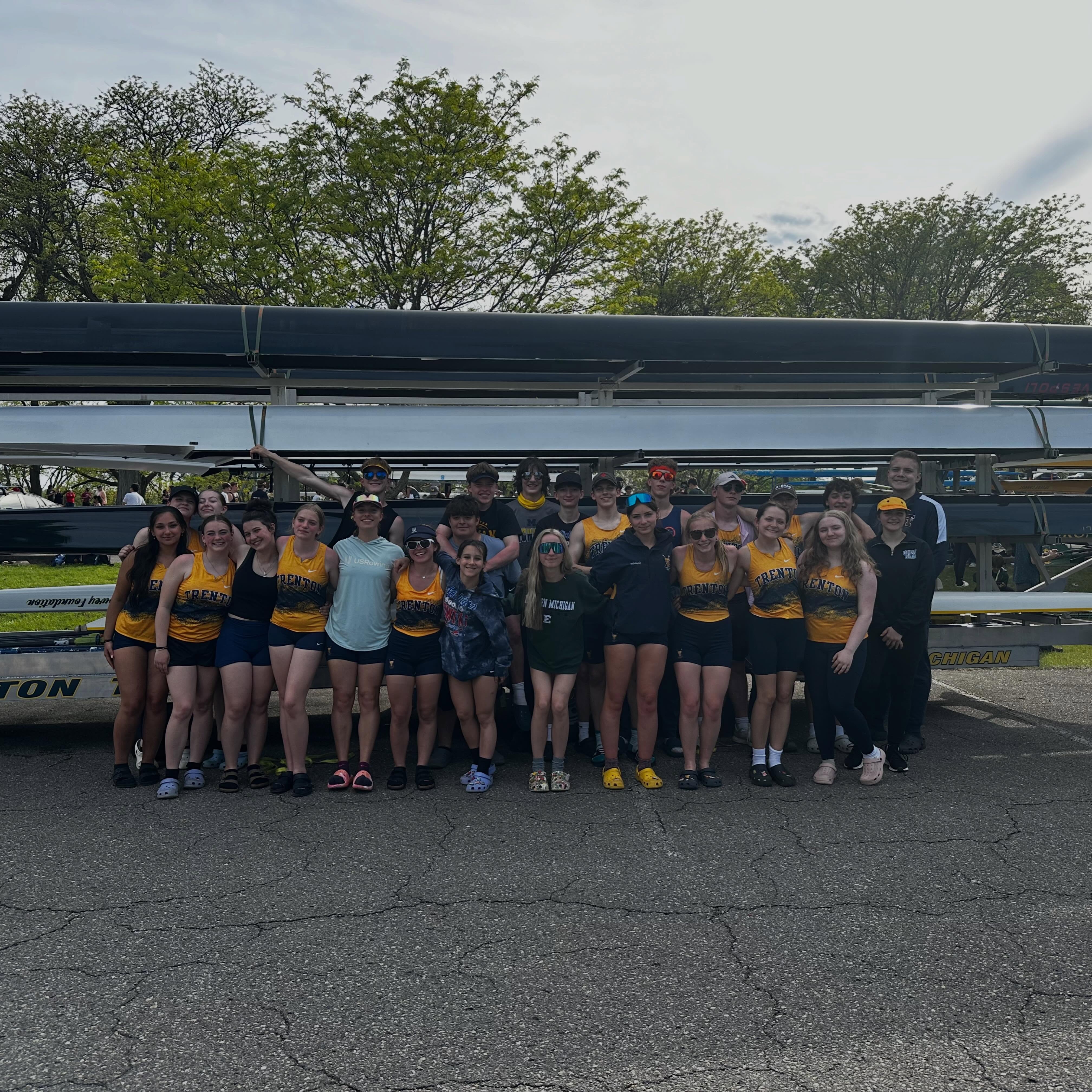 The state championship regatta was a whirlwind of a day. 🚣♂️⛈️ Weather delays condensed the schedule into a seeded flights format. Our crews were resilient out on the water, each giving it everything they had.
4th overall- Women’s Varsity 4x
5th overall- Men’s Novice 4x+
6th overall- Women’s Novice 4x+
7th overall- Women’s Varsity 8+
8th overall- Men’s Varsity 2x
#trentoncrew #rowing