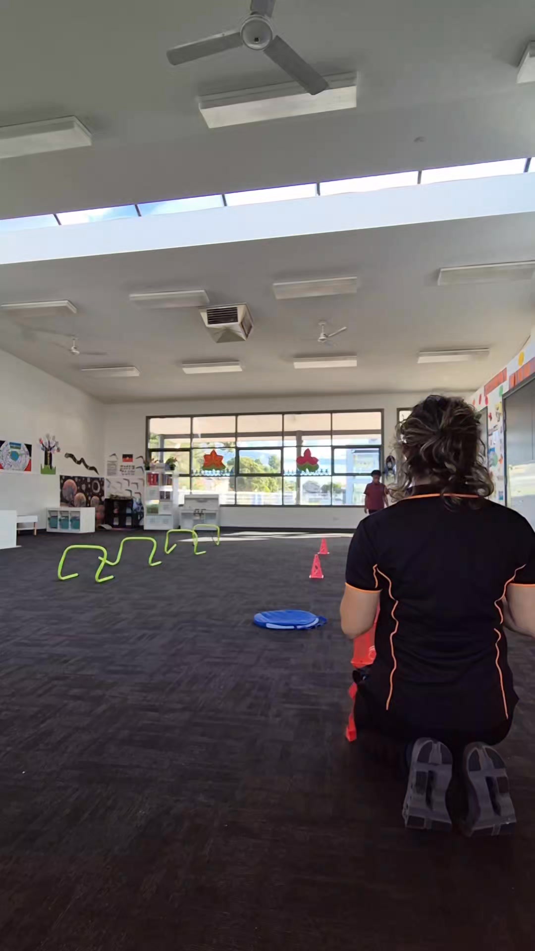 This structured obstacle course was more than just movement and play āØ
In this activity, the OT first created and demonstrated the obstacle course, then the child was encouraged to explain and demonstrate the sequence independently. This challenged executive functioning and cognitive skills including working memory, attention, sequencing, planning, problem solving, processing speed, impulse control, and motor planning.
At the same time, the obstacle course supported gross motor development through balance, coordination, body awareness and core strength, which are all important foundations for fine motor skills and everyday functional tasks.
Activities like this help children build confidence, follow multi-step instructions, and develop the physical and cognitive foundations needed for school, play and daily life šŖš
#OccupationalTherapy #PaediatricOT #ExecutiveFunctioning #GrossMotorSkills #FineMotorSkills #MotorPlanning #ChildDevelopment