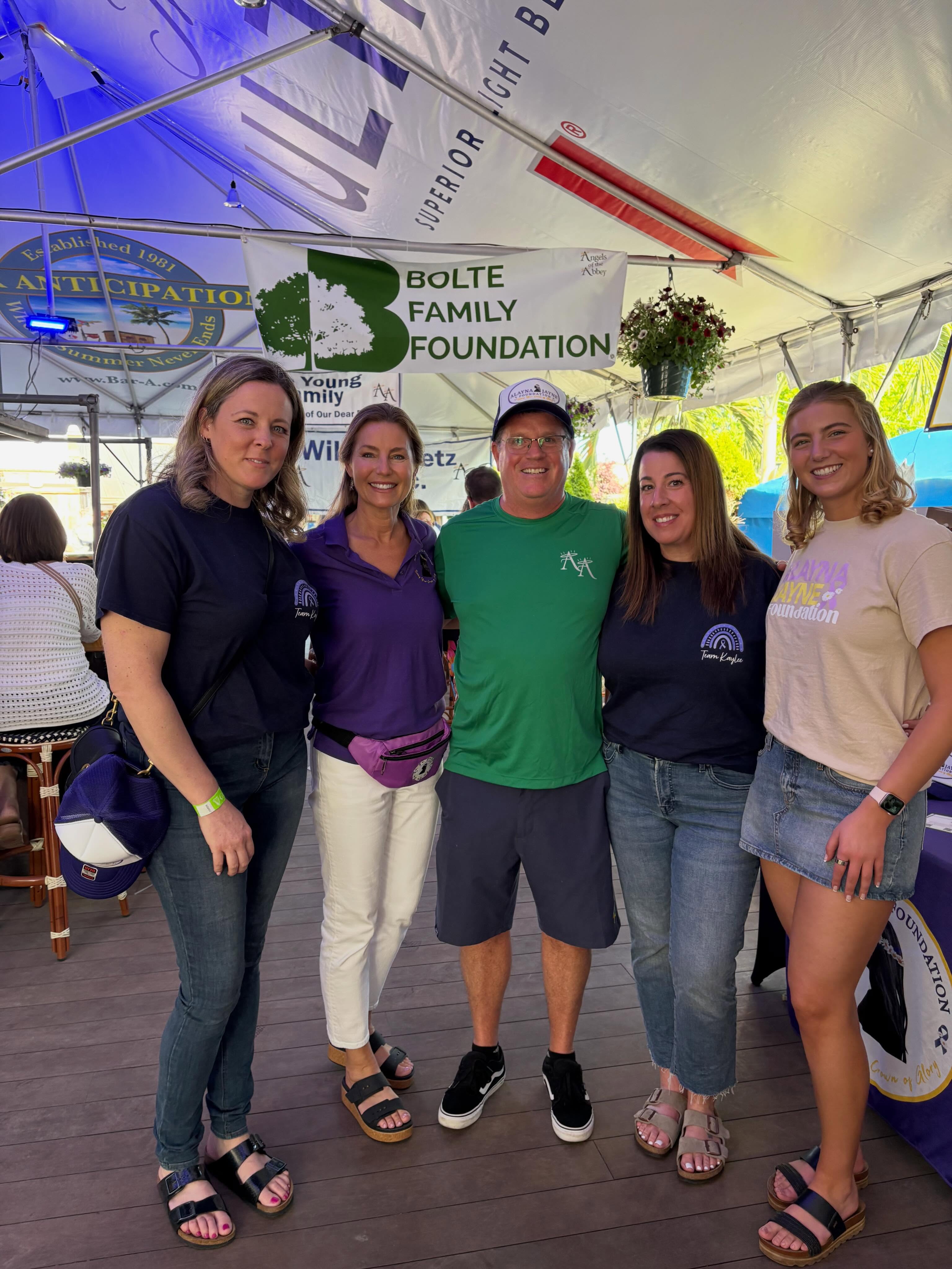 This past Saturday, @angelsoftheabbey graciously chose us as one of the recipients of the funds they raised. We are so incredibly thankful for their support and for such a special day sharing our story and hearing others as well.
It was also so meaningful to have the mom of one of our current recipients there with us. 🤍
Thank you, Angels of the Abbey, for your generosity and support of our mission! -
-
-
#thankyou #ayacancer #cancersupport #angelsoftheabbey #togetherwefight