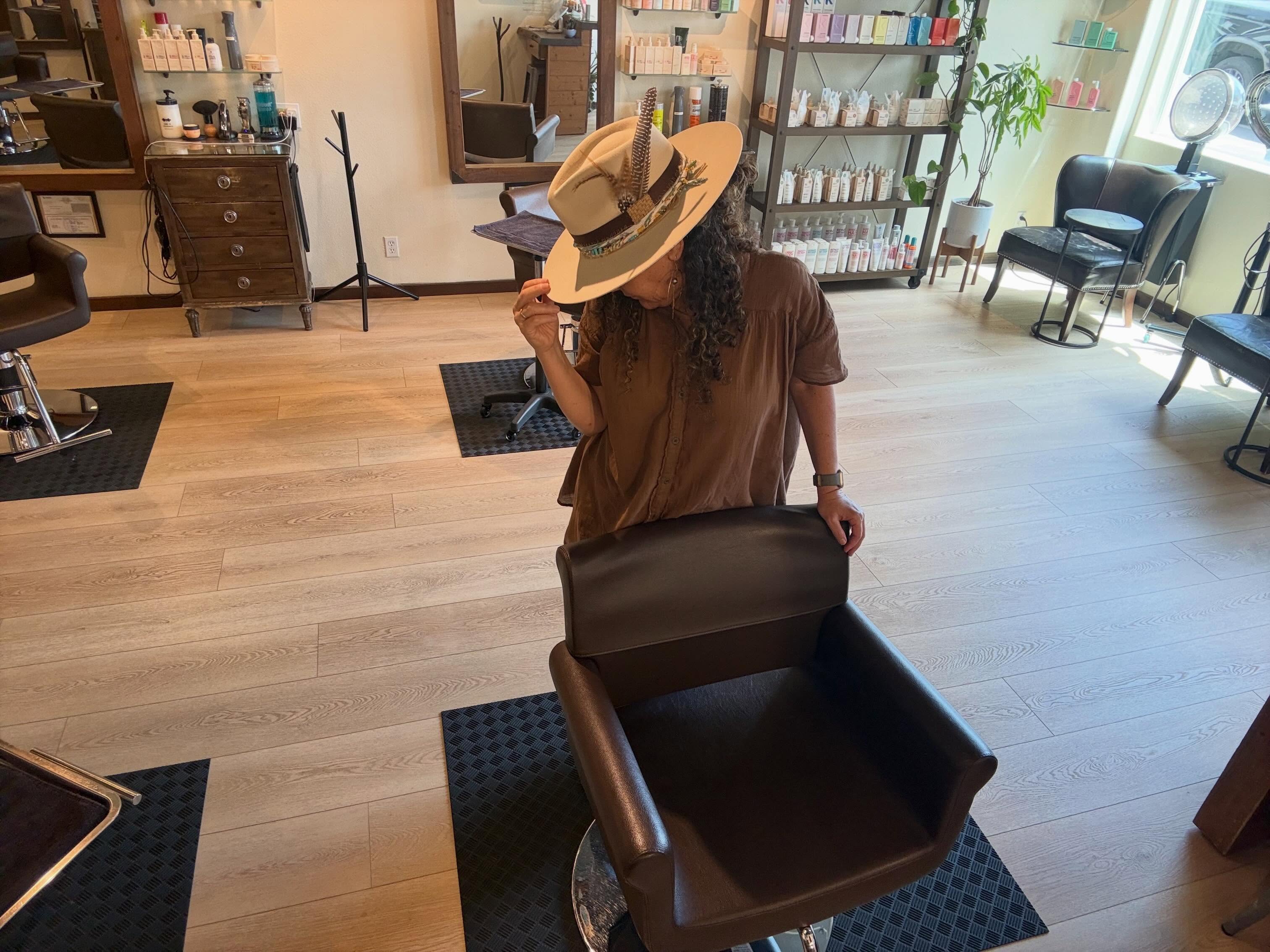 @mariana_michaels custom premium wool hat made especially for me! For everyone who asked you can check her out and shop @ www.miarianamichaels.com
