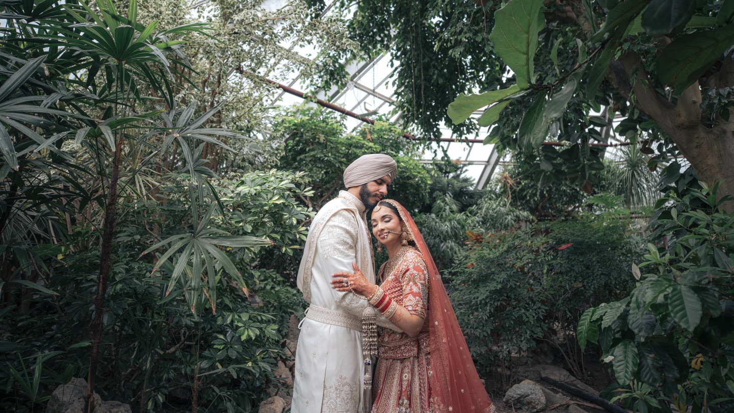 Snippets from Aman & Navroop’s Next Day Edit.
Link to full edit: https://www.youtube.com/watch?v=yoNaYlKB9jY
…..
#sikhwedding #sikhweddings #punjabiwedding #southasianwedding #indianweddings
…..
Sikh wedding next day edit, Sikh wedding videography, Sikh wedding cinematography, Anand Karaj video, Sikh wedding film, Punjabi wedding video, Indian wedding videography, South Asian wedding video, Toronto Sikh wedding, luxury Sikh wedding, wedding next day edit, same day edit wedding, reception video premiere, Sikh bride and groom, Punjabi wedding highlights, wedding week film, Indian wedding cinema, destination Sikh wedding