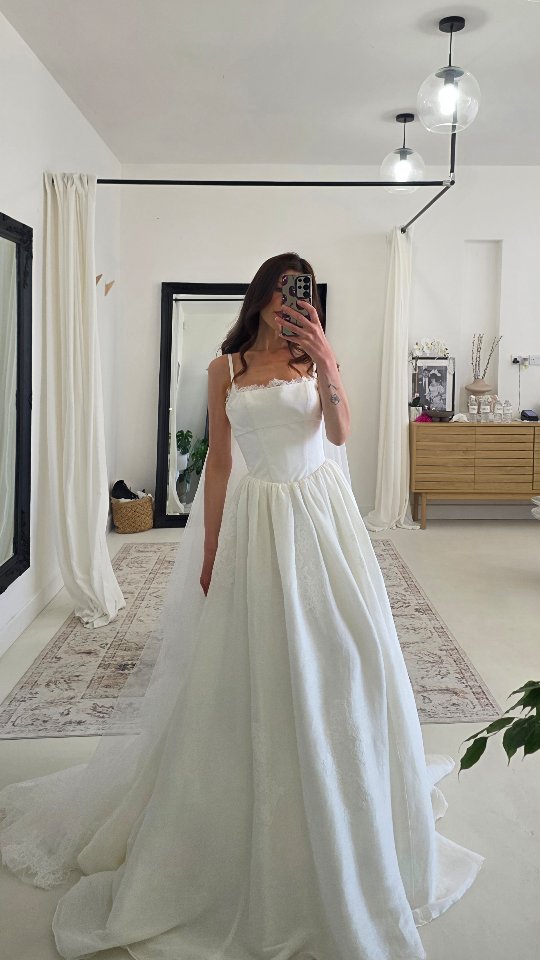 We get asked this all the time..
Do we try the dresses on?
The answer is YES 🤍
We test the fit, movement, comfort… and okay, sometimes for the content too.
📱www.elizabethkatebridal.co.uk
📧 hello@elizabethkatebridal.co.uk
📞01724 645 058
📍128 High Street Crowle DN17 4DR
#bridalboutique #bridaldresses #weddingdressshopping #bridestyle #bridalinspiration weddingdress bridetobe luxebride bridalfashion sayyestothedress weddinginspo bridalreel
