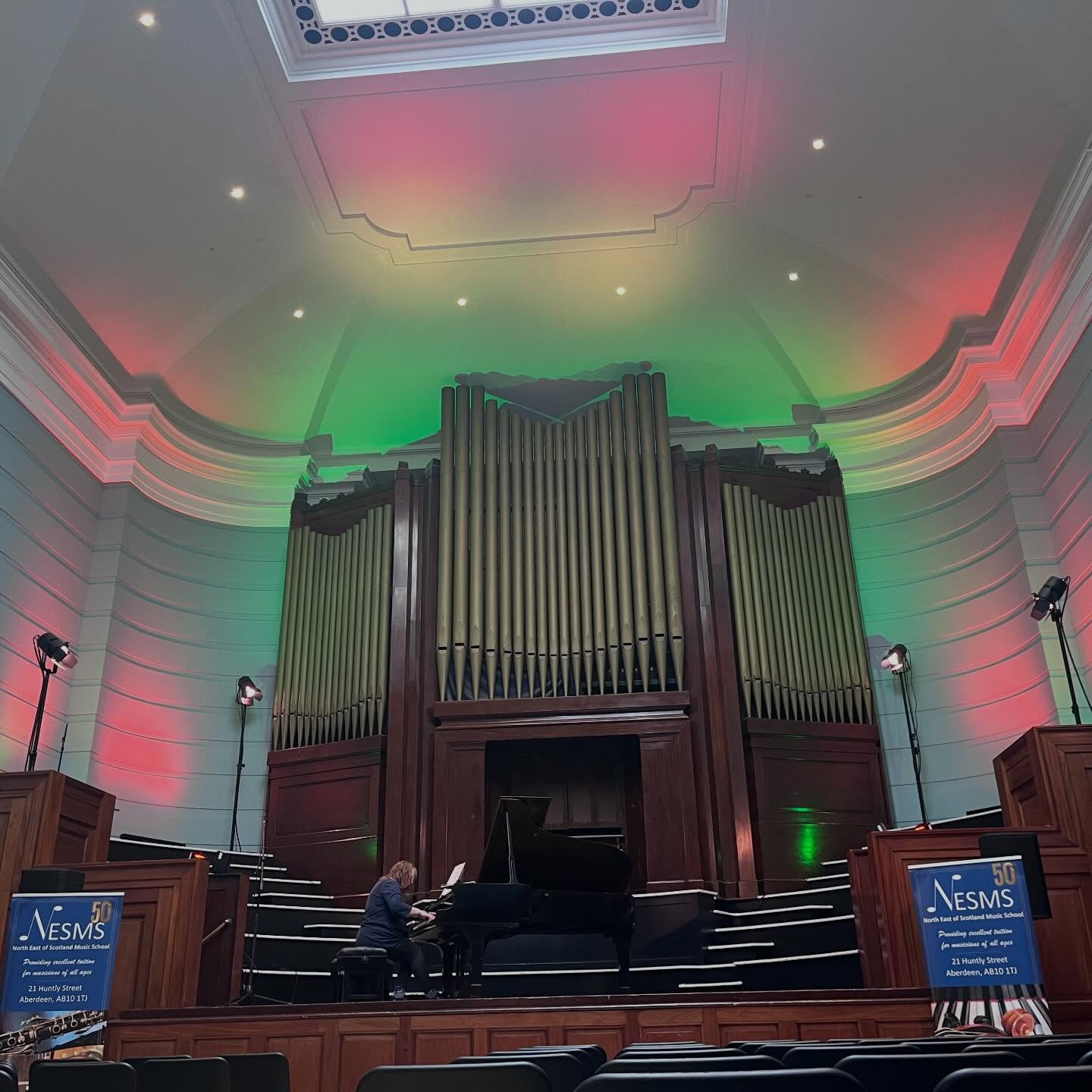 A huge congratulations to NESMS piano student Heather Poore on a brilliant Cowdray Hall Lunchbreak concert yesterday.
Her programme consisted of Bach Partia No.6 in Eminor and Beethoven Sonata No.31 in Ab and the concert proved to be a great “dry run” for her upcoming FTCL diploma. The thunderous applause of the audience surely signaled that she should do very well in this!