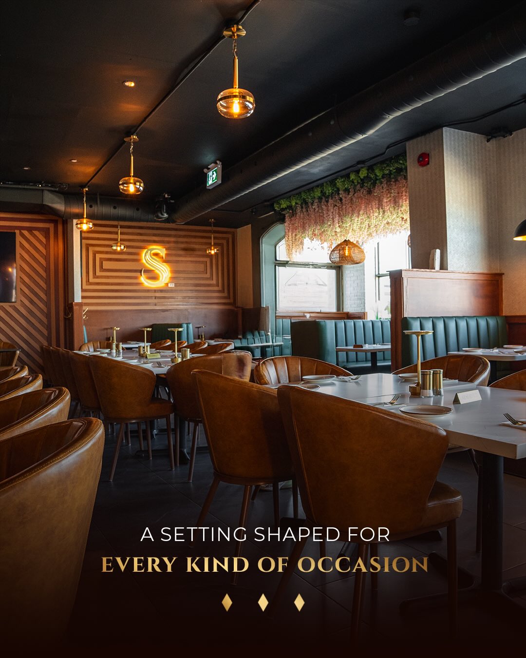 Whether it’s dinner with family, cocktails with friends, or a table for two.
Squires sets the mood for every kind of gathering.
For Reservations & Info:
📞 905-333-6627
🔗 https://www.squires.pub/reservations
📍 3537 Fairview St, Burlington, ON