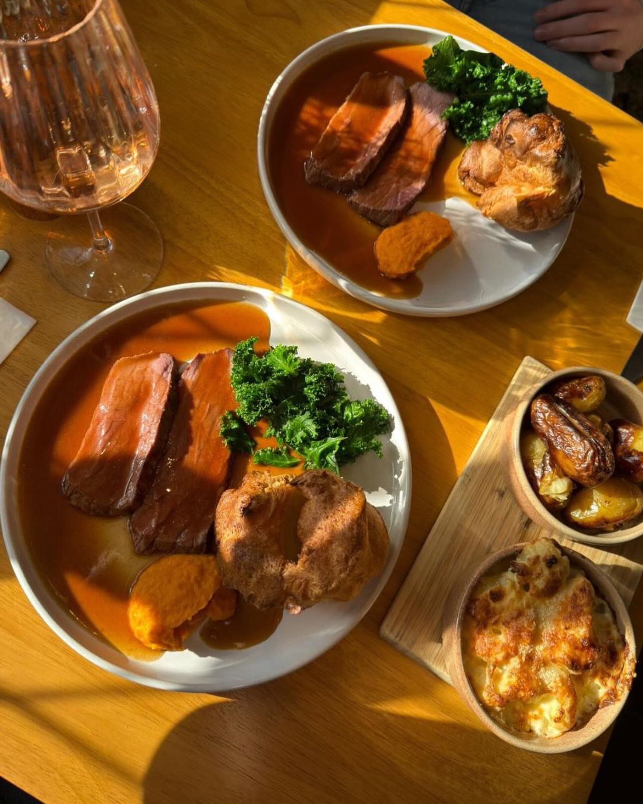 If you’re looking for a good roast dinner to end your week, look no further! 😁
We have roast beef, roast chicken and nut roast to choose from!
We have some availability today! You can book through the link in our bio, on Google or feel free to call us on 01257 480344