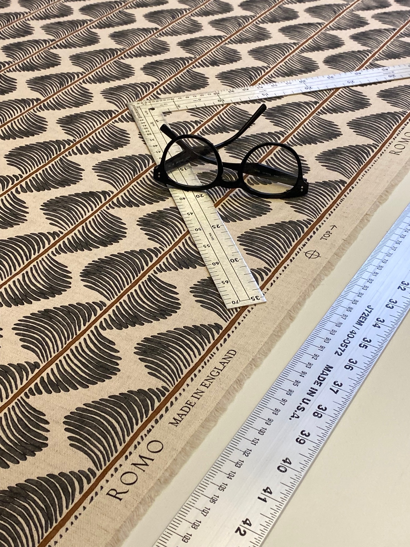 • Aubin •
Aubin from Romo is a playful small-scale print that tells a story of pattern making and the rich history behind this wonderful craft. Influenced by the traditional block printing techniques of India and Asia, this design was originally hand carved and hand-printed, cherishing the perfect imperfections that make them unique. Masterfully capturing and cleverly recreating the rich print marks, the design is full of nuanced, artisanal detail, that are a nod to tradition while offering a fresh, original perspective. Honouring British craftmanship, Aubin is printed in England on an organic and recycled cotton linen blend fabric.
#romofabrics #aubin # blockprinted #bristolcurtainmaker #cottonlinenblend