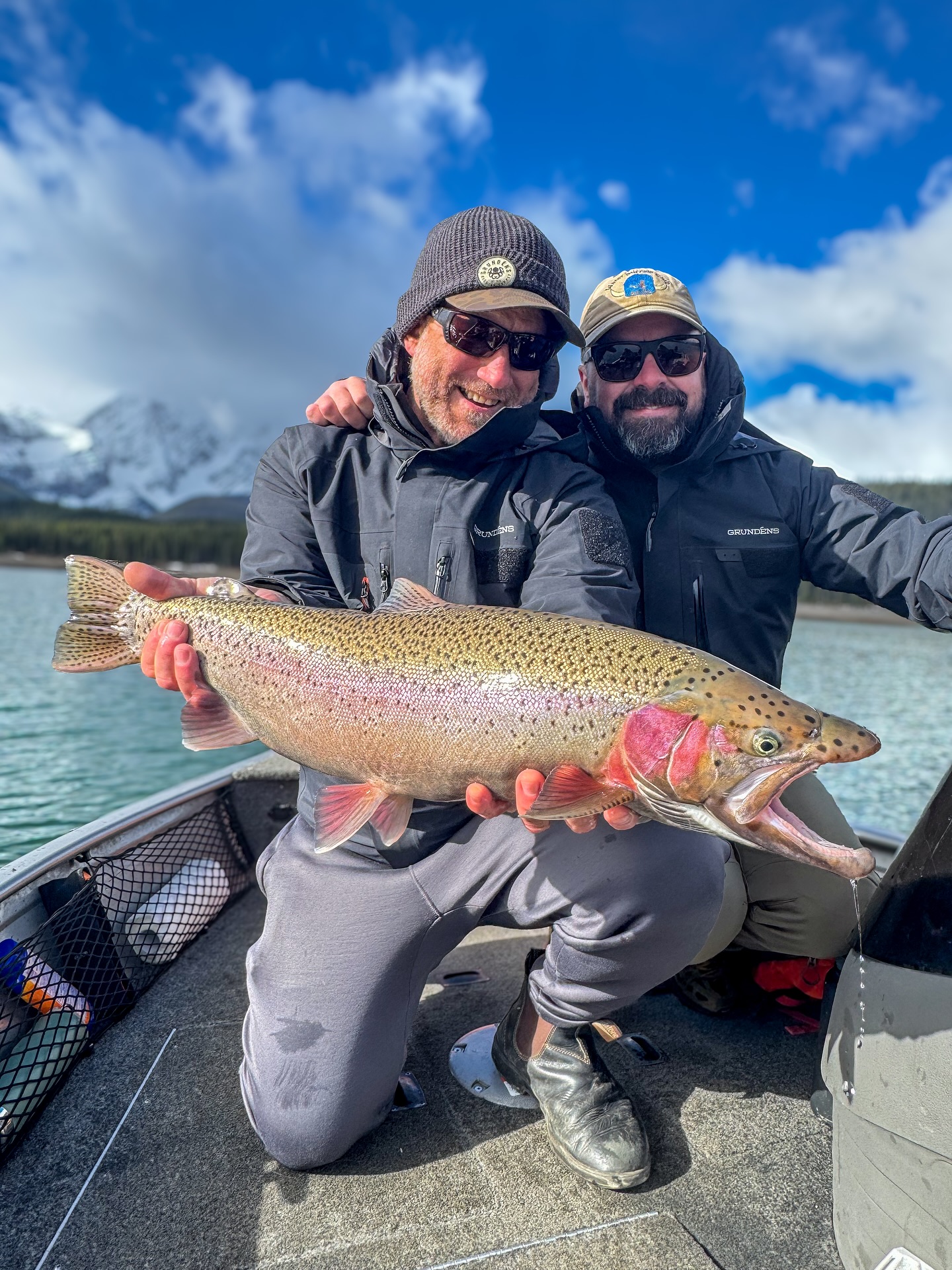 I recently had the pleasure of spending the day with @chuckragan and my good buddy John from @newgroundbooking_ . We had the ultimate morning out there together and the boys were drillin em. Here’s a bit of the highlight reel!
#bigfish #rainbowtrout #flyordie #bobberdown #catchandrelease