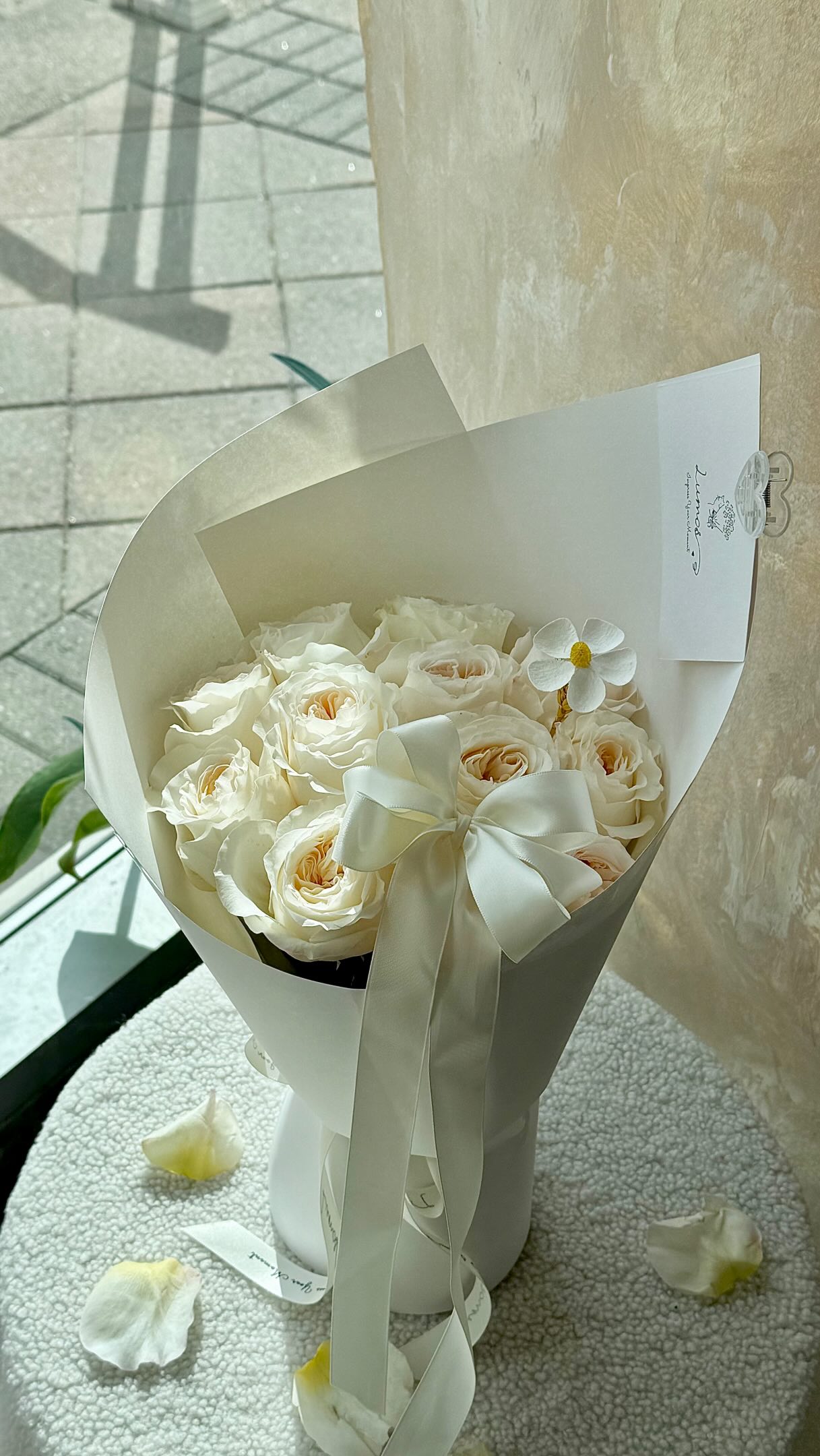 Toronto, let’s make this 520 unforgettable 💌
Our soft white rose bouquet is pure romance in bloom, available for delivery across the city to surprise your special someone. Pre-orders open now ✨
#TorontoFlorist #TorontoFlowers #520Toronto #WhiteRoseBouquet #TorontoDelivery