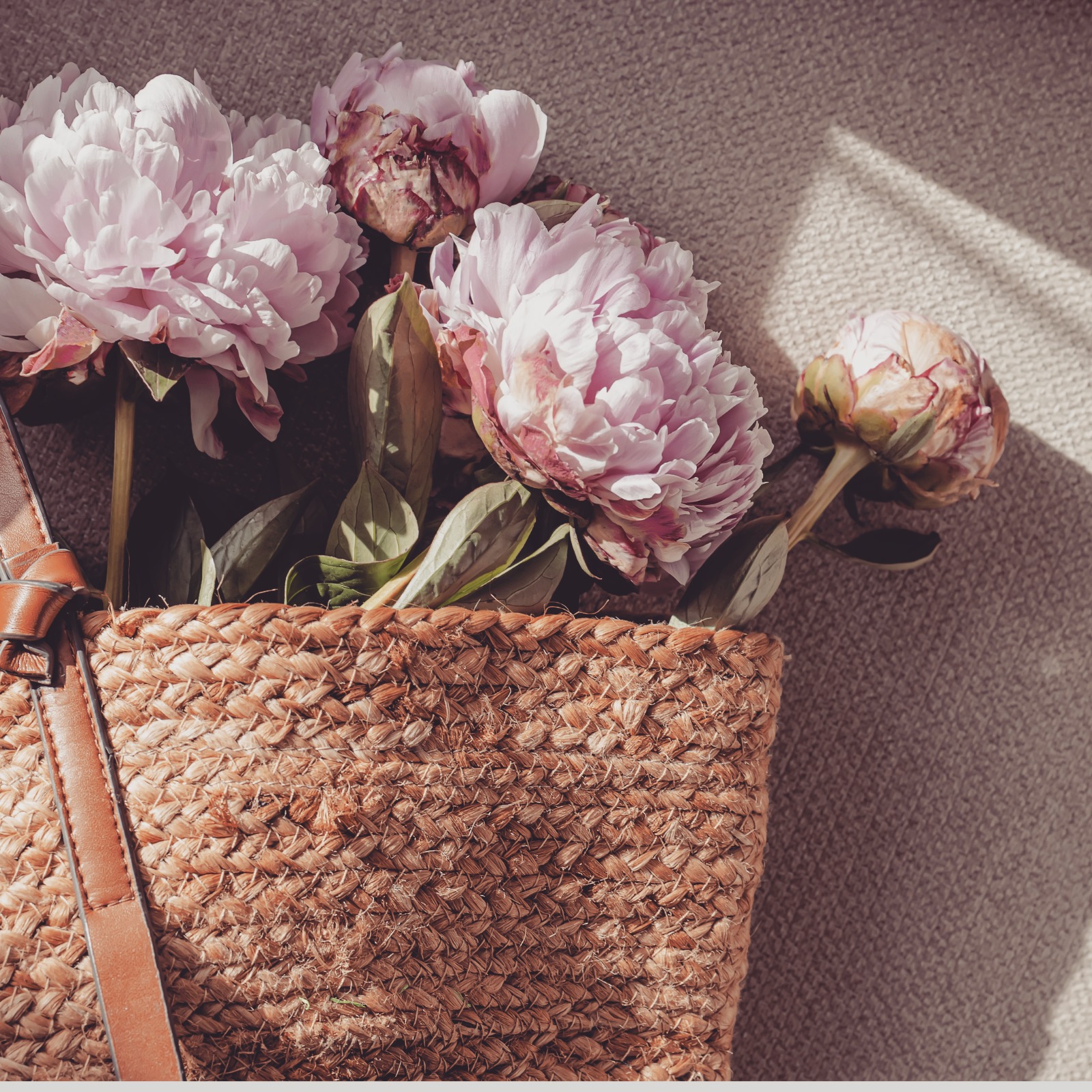 Who else loves peonies?❤️