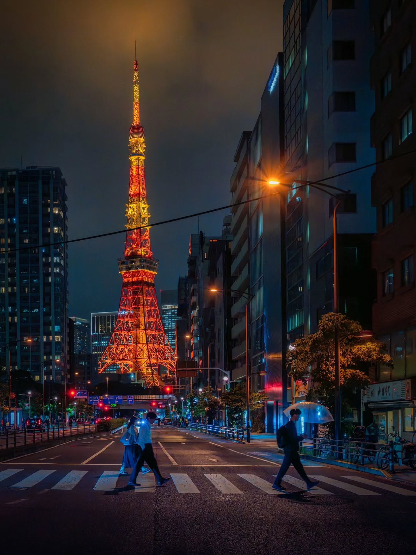 TOKYO NIGHT STREET
#tokyo
#tokyonightstreet
#streetphotography
#streetphotographer
You can purchase more of my works in my online store. International shipping is available.